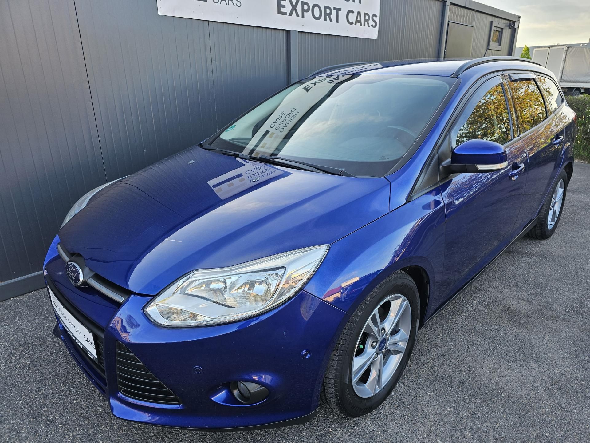 Ford Focus, 1.0 92kW,VÝHŘEV,SENZORY,SERVIS - fotka 2