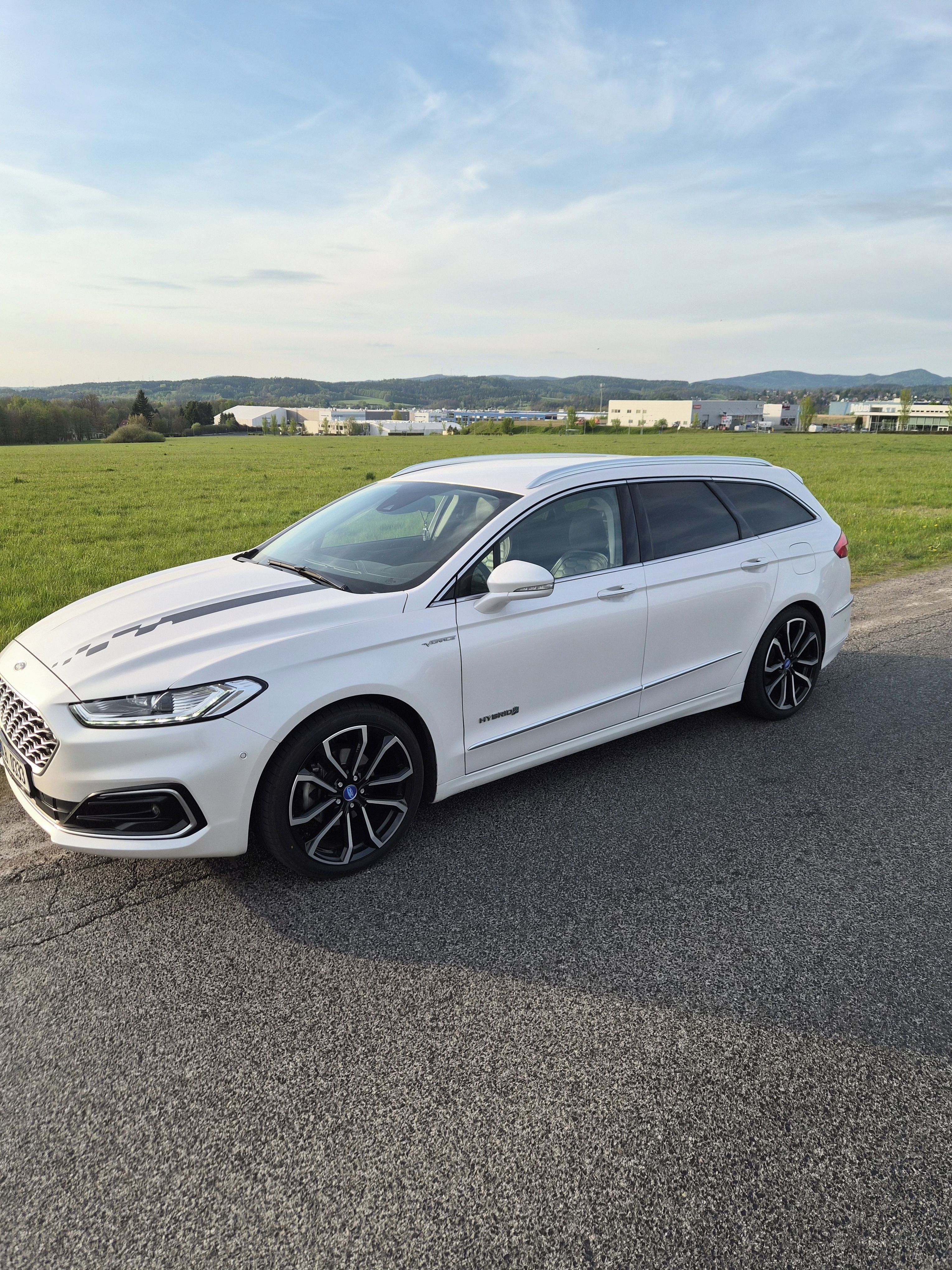 Ford Mondeo, Hybrid, Vignale, serviska