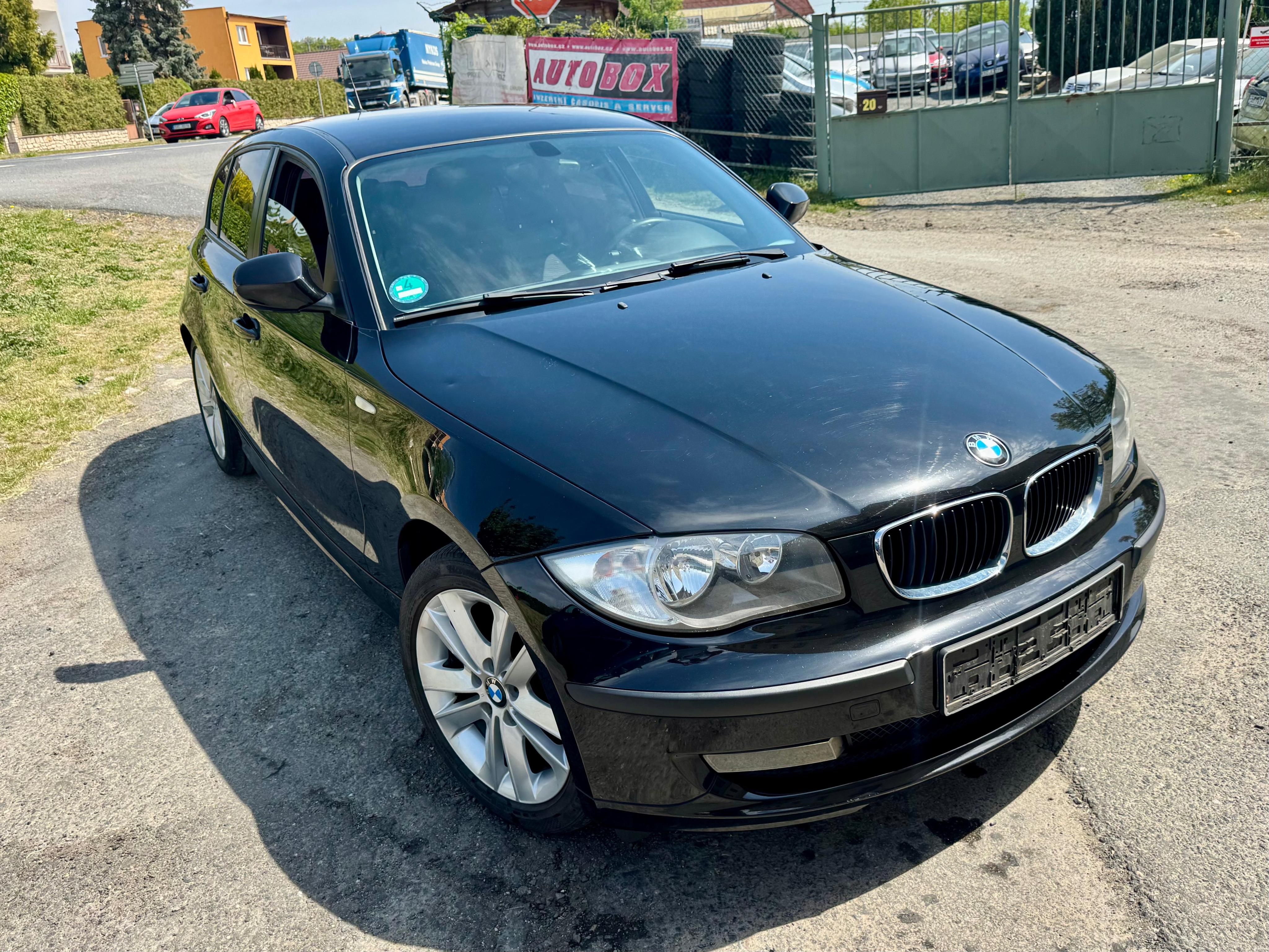 BMW Řada 1, 120i 90kW.5dveř.Manual - fotka 2