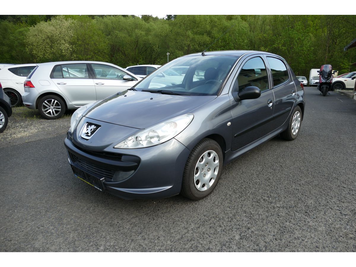 Peugeot 206, 206+ 1,2 44KW KLIMA - fotka 4