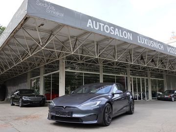 LONG RANGE AWD 493kW