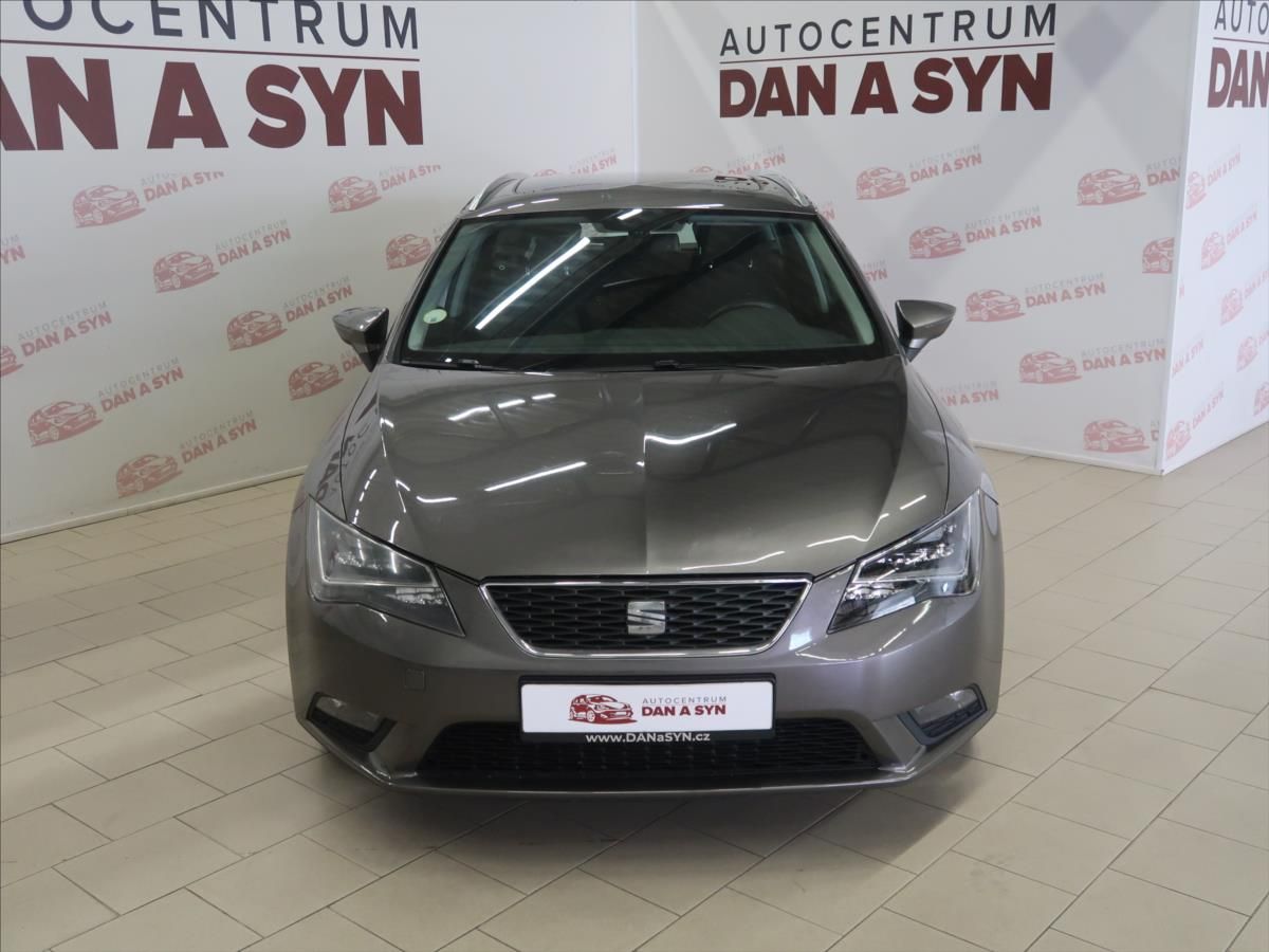 Seat Leon, 2,0 TDI 110KW DSG STYLANCE - fotka 2