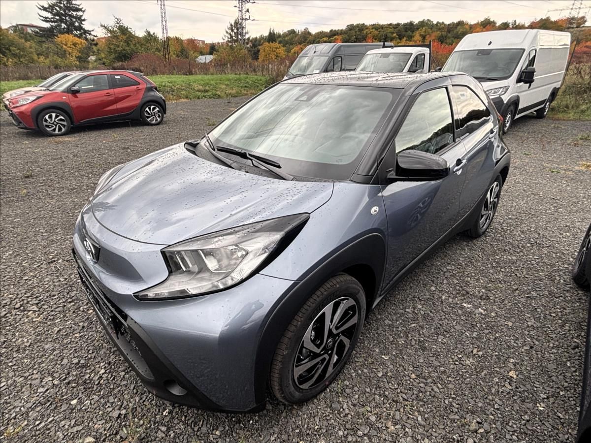 Toyota Aygo, 1,0   X Style CVT - fotka 3