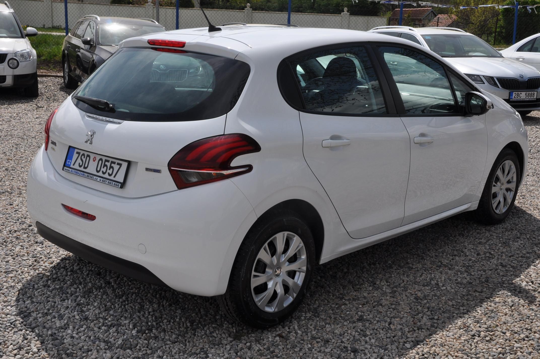 Peugeot 208, 1.6HDi 55kW - fotka 3