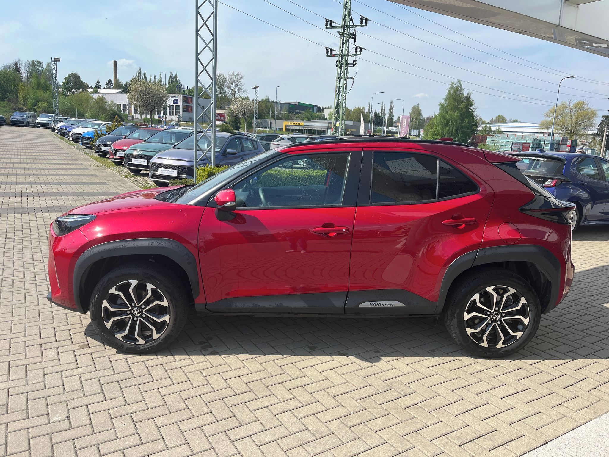 Toyota Yaris Cross, 1.5 Hybrid e-CVT 4x4 Style - fotka 3