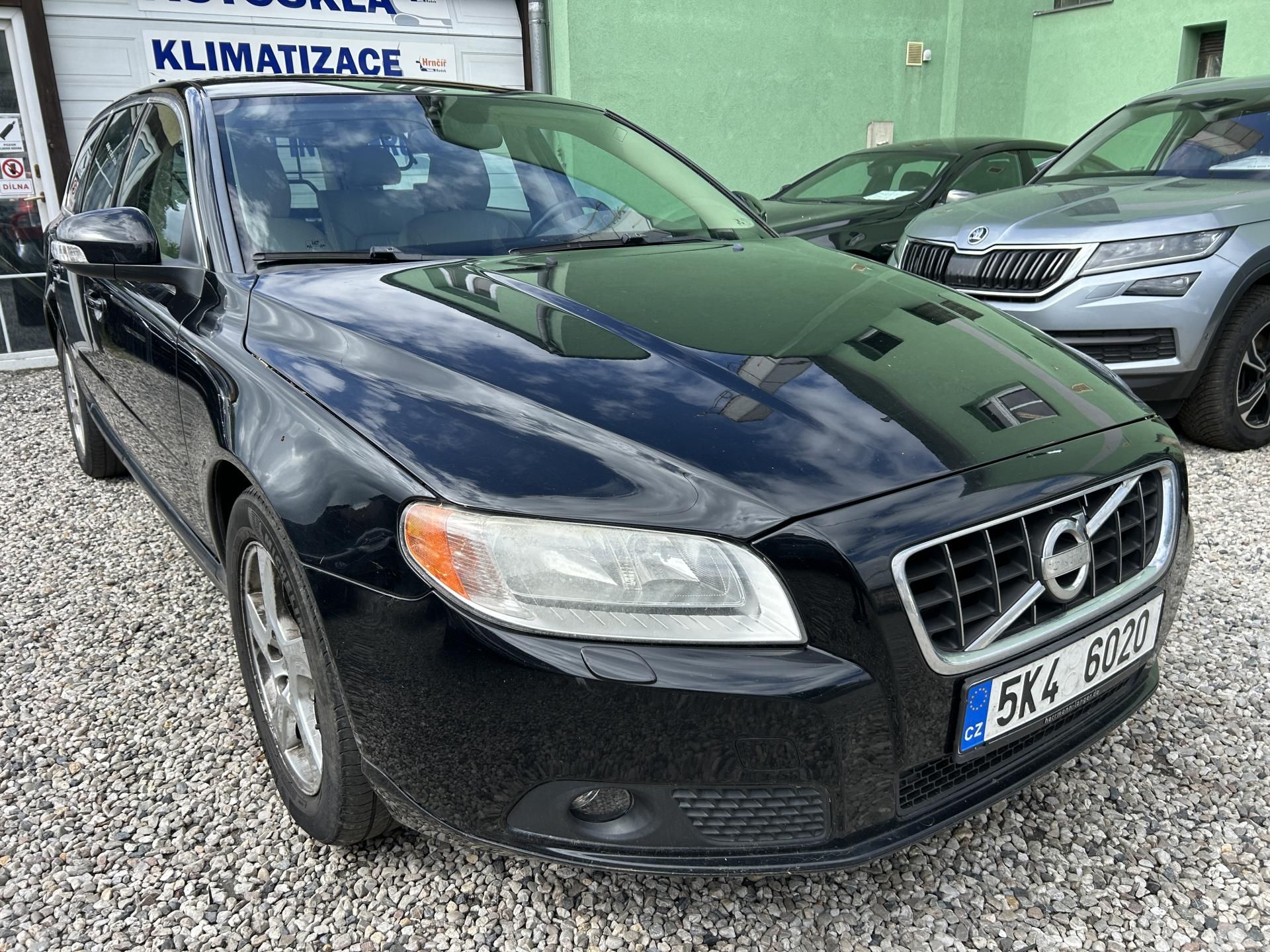 Volvo V70, D5 151 kw - fotka 4