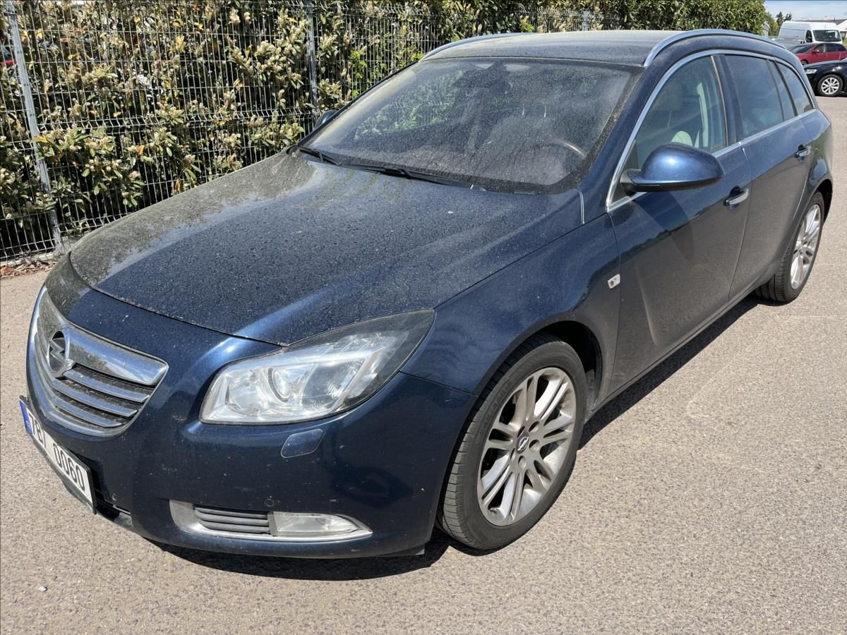 Opel Insignia, 2,0 CDTi COSMO KLIMA ROZVODY