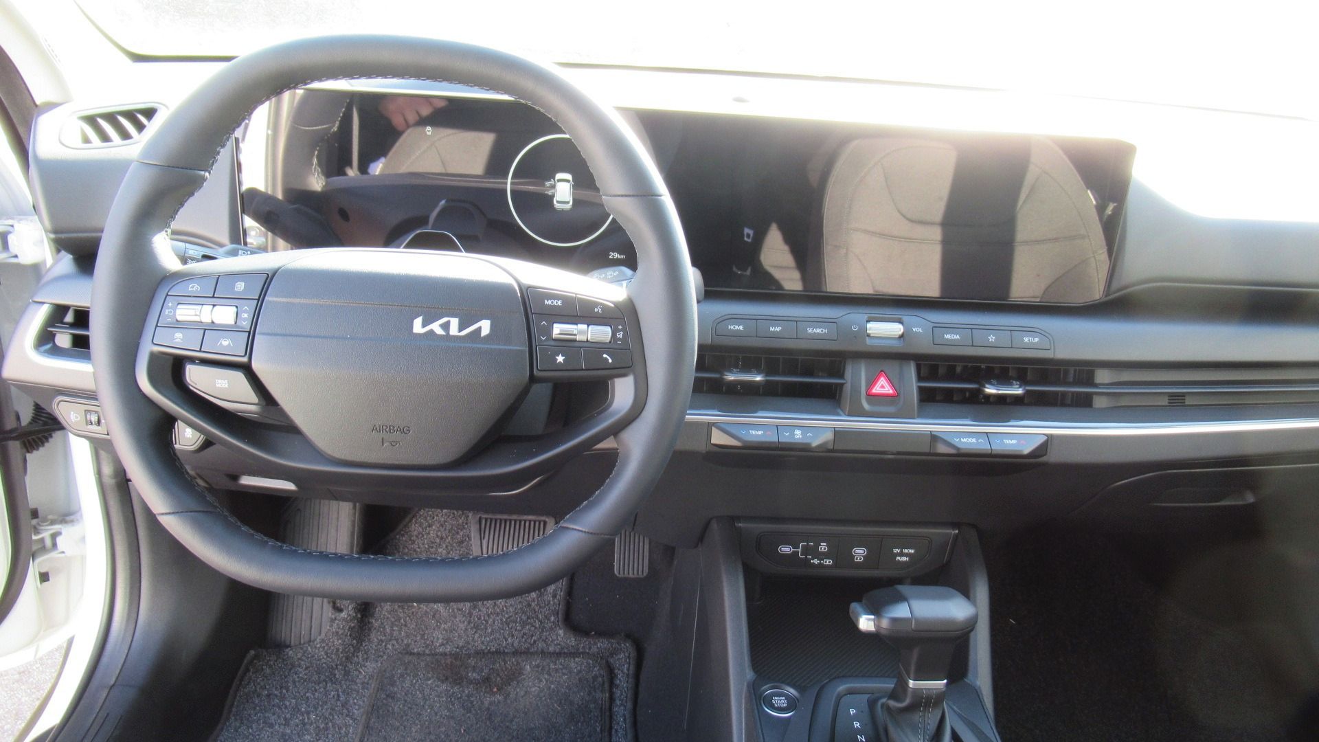 Kia K4, SW 1.6 T-GDi 7DCT EXCLUSIVE - fotka 6