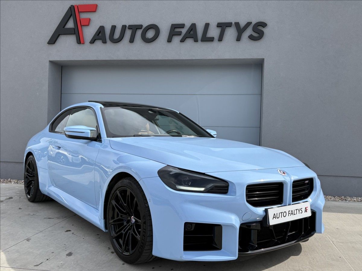 BMW M2, 338 KW servis. sml. záruka