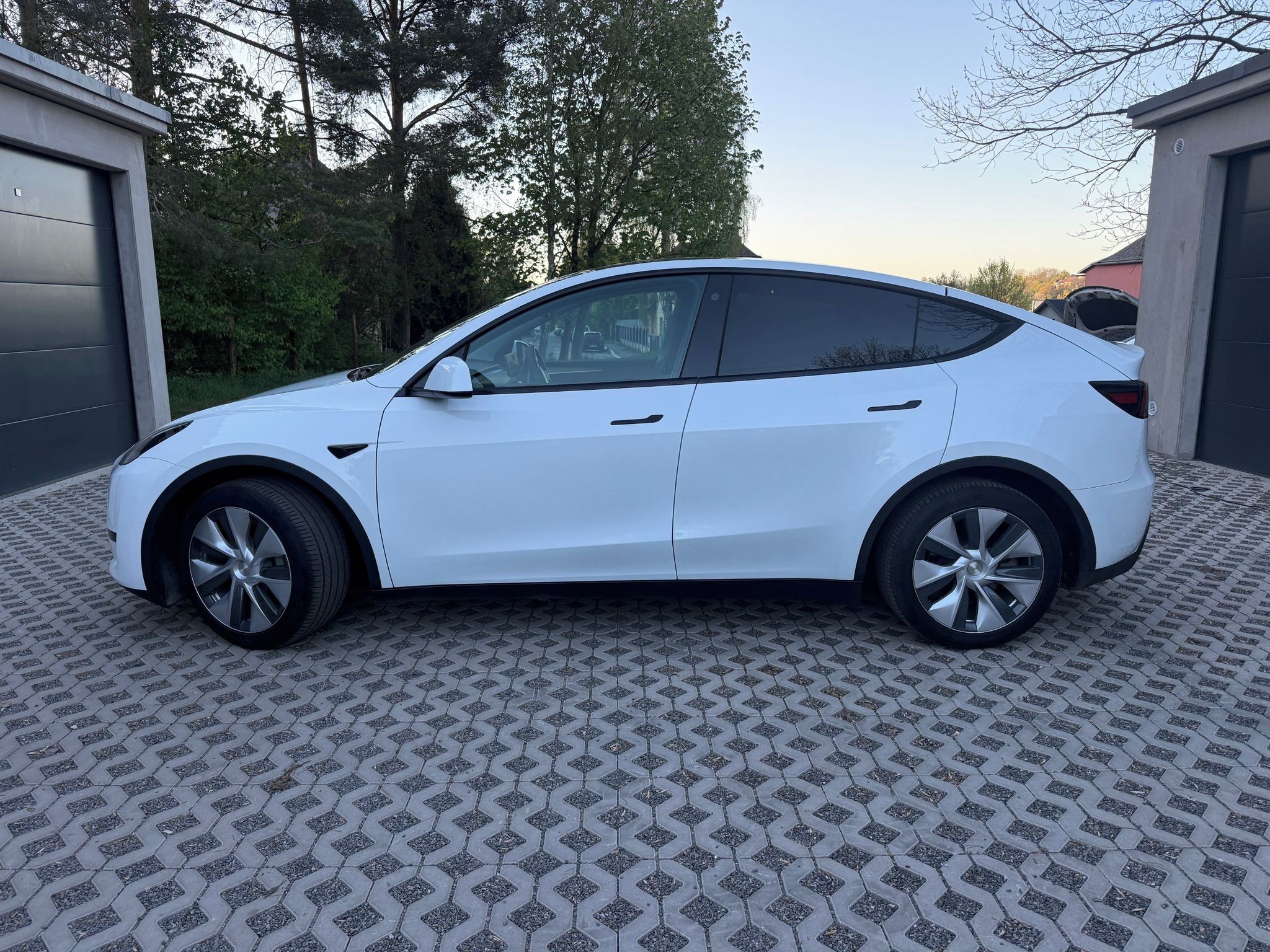 Tesla Model Y, LFP, SoH 91 %, DPH - fotka 2