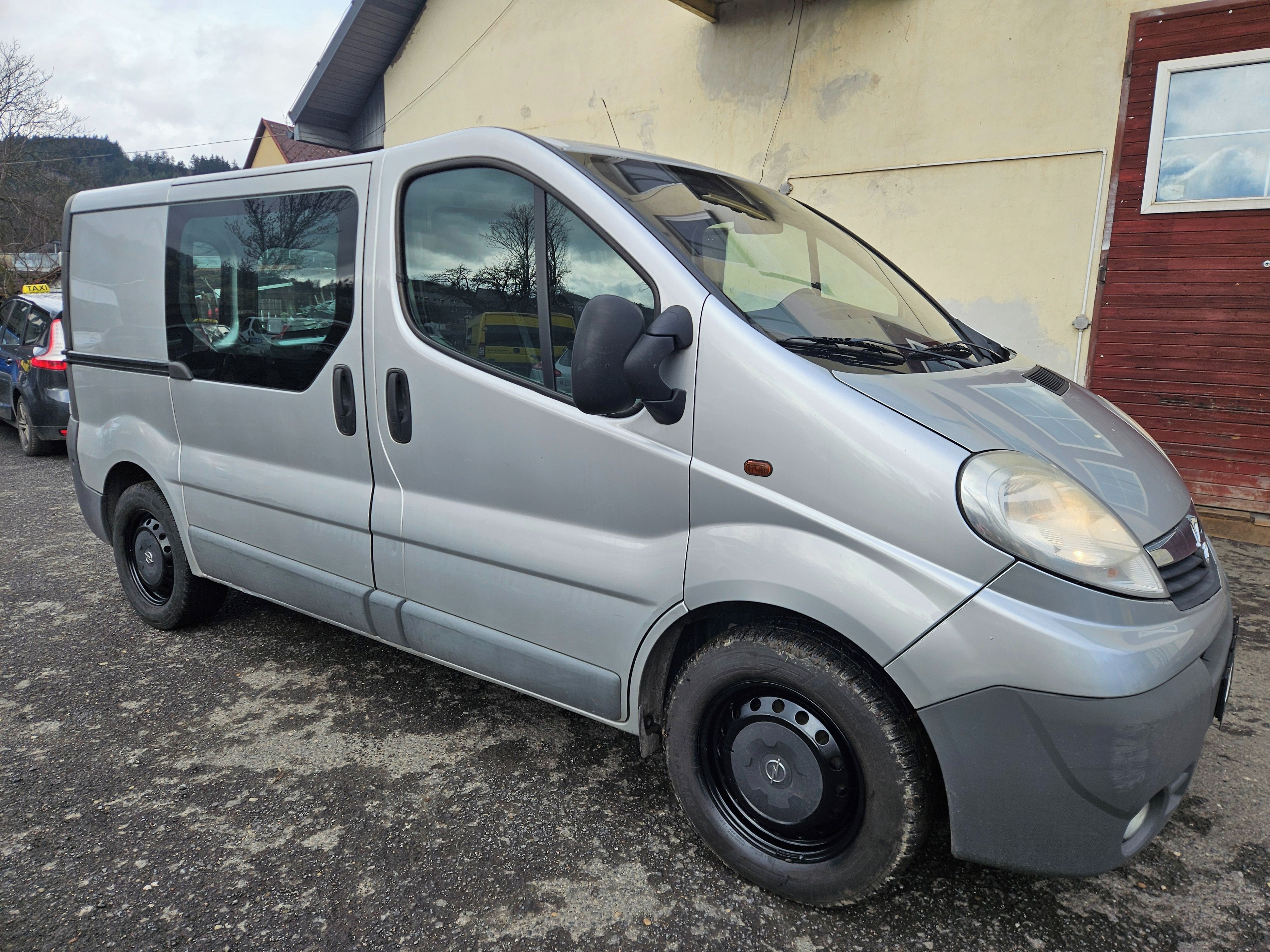 Opel Vivaro, Opel Vivaro 2.0 CDTI 2014 - fotka 3