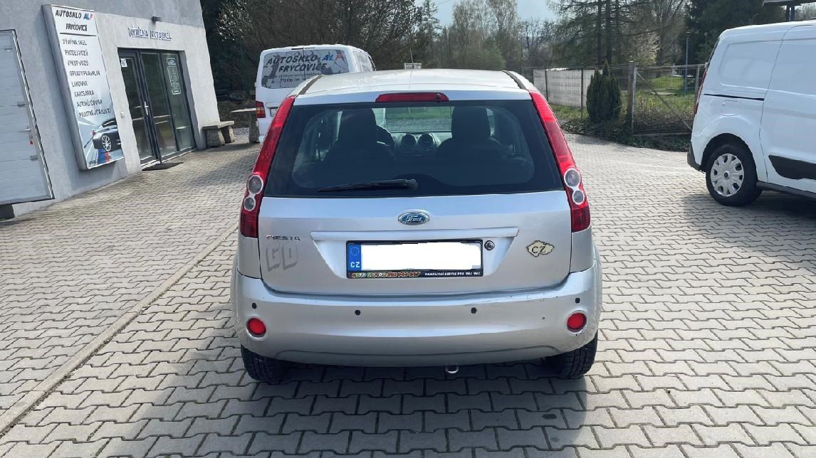Ford Fiesta, 1.3i 51KW // AC // VYH.SKLO // - fotka 4