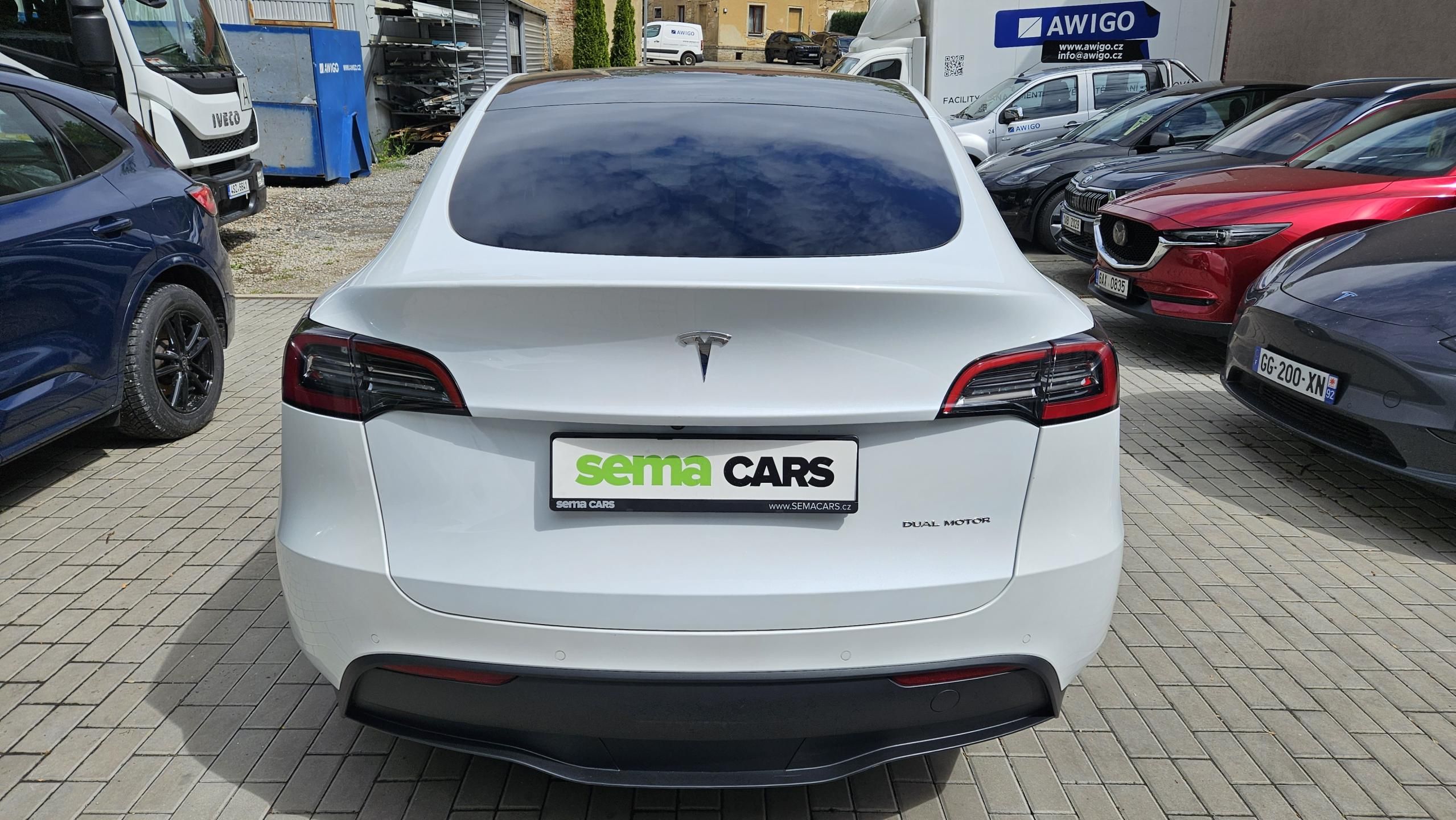Tesla Model Y, Long Range AWD SoH 94,8% - fotka 6