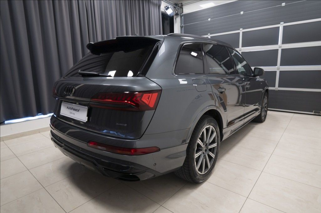 Audi Q7, 3,0 TDI QUATTRO S-LINE ČR - fotka 4