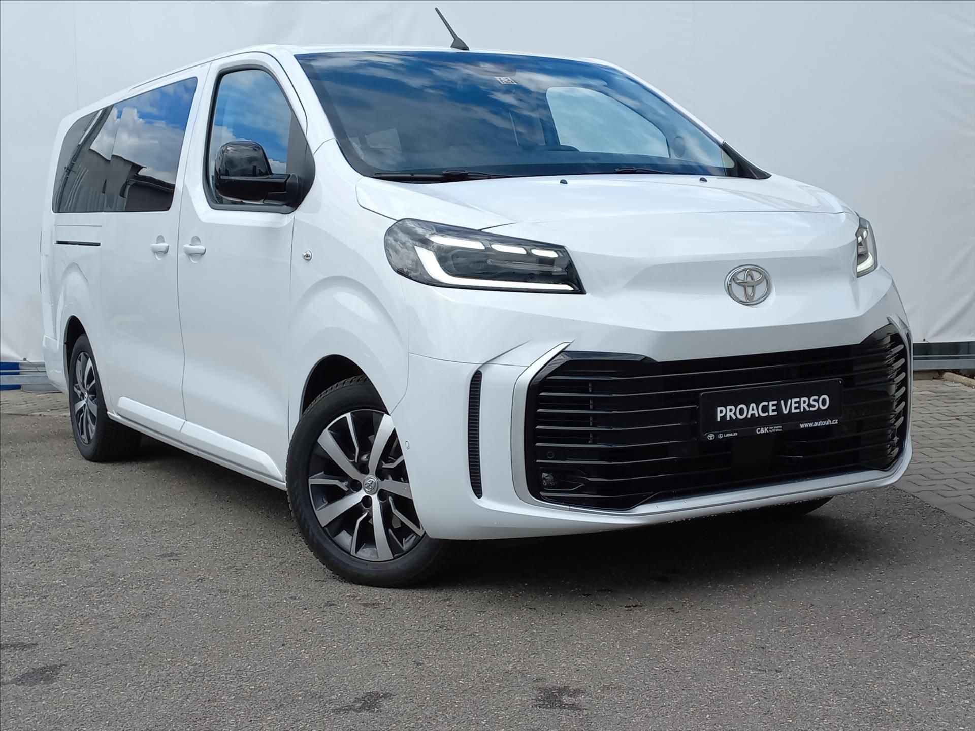 Toyota Proace Verso, 2,0 Diesel 177k  8.st A/T L2 - fotka 5