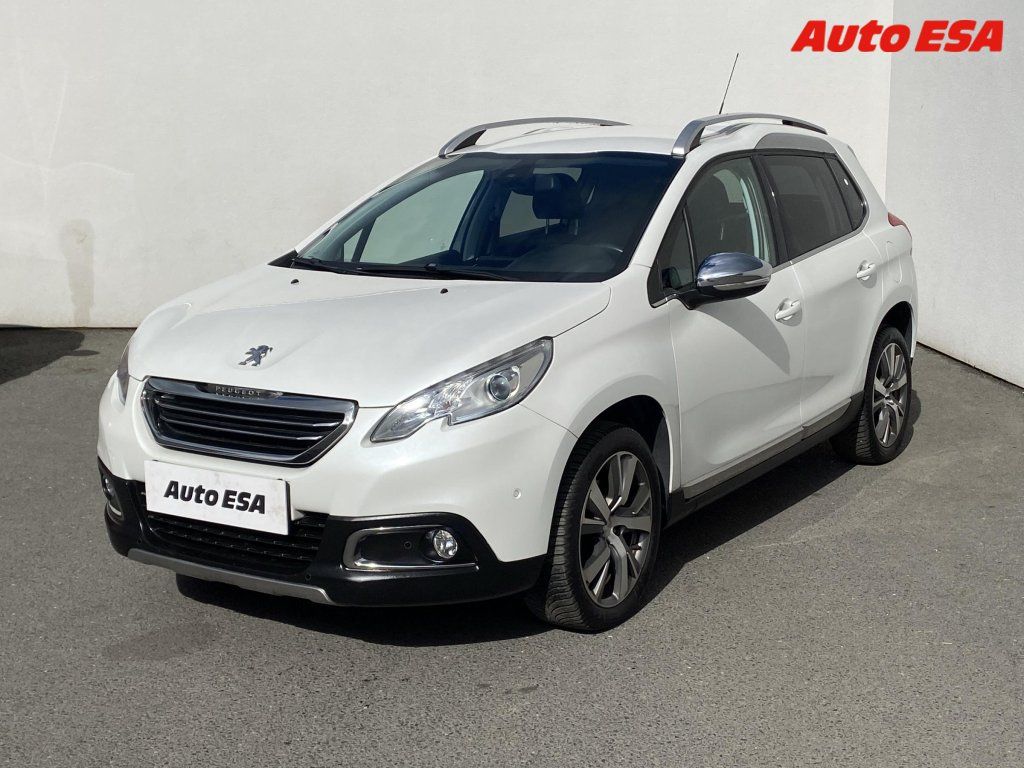 Peugeot 2008, 1.6,navi - fotka 3