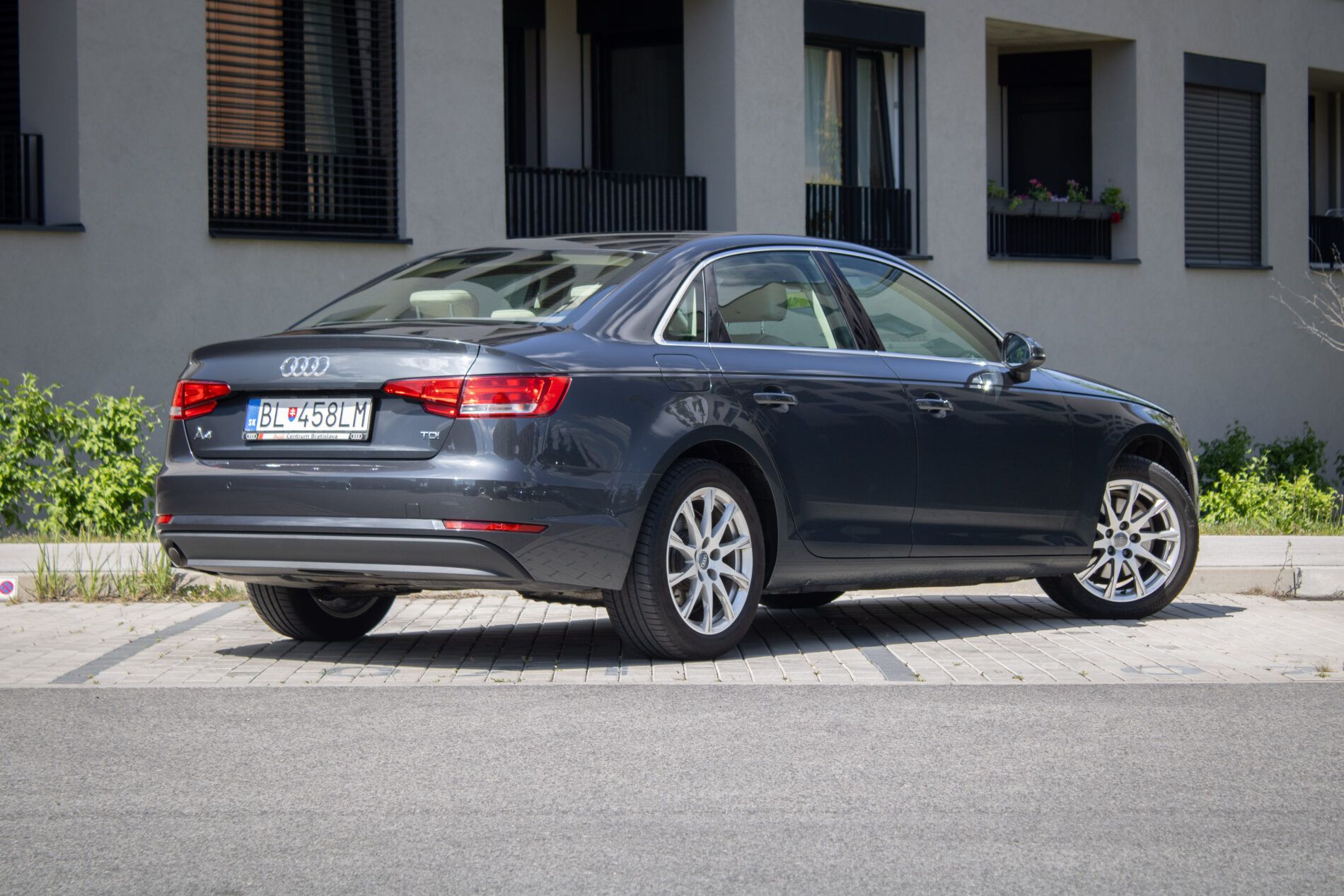 Audi A4 - fotka 5