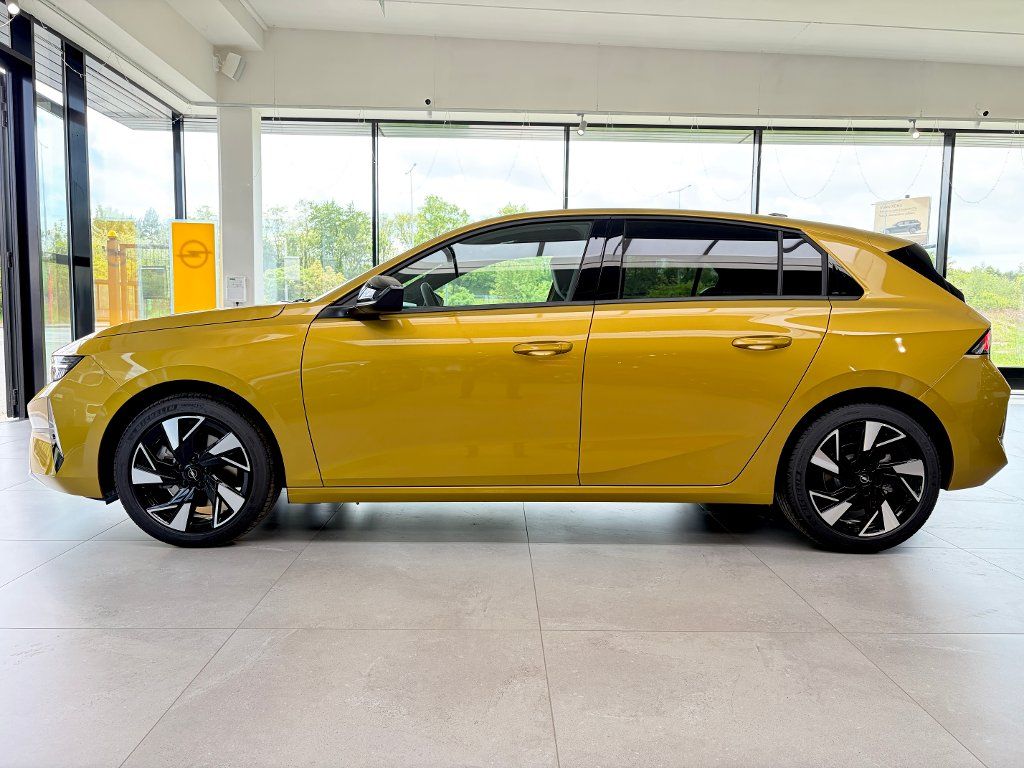 Opel Astra, Edition Mild-Hybrid Automat - fotka 2