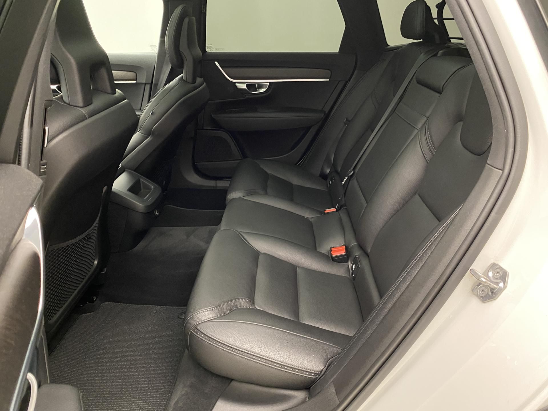 Volvo V90, CC T5 AWD MOMENTUM AUT - fotka 5