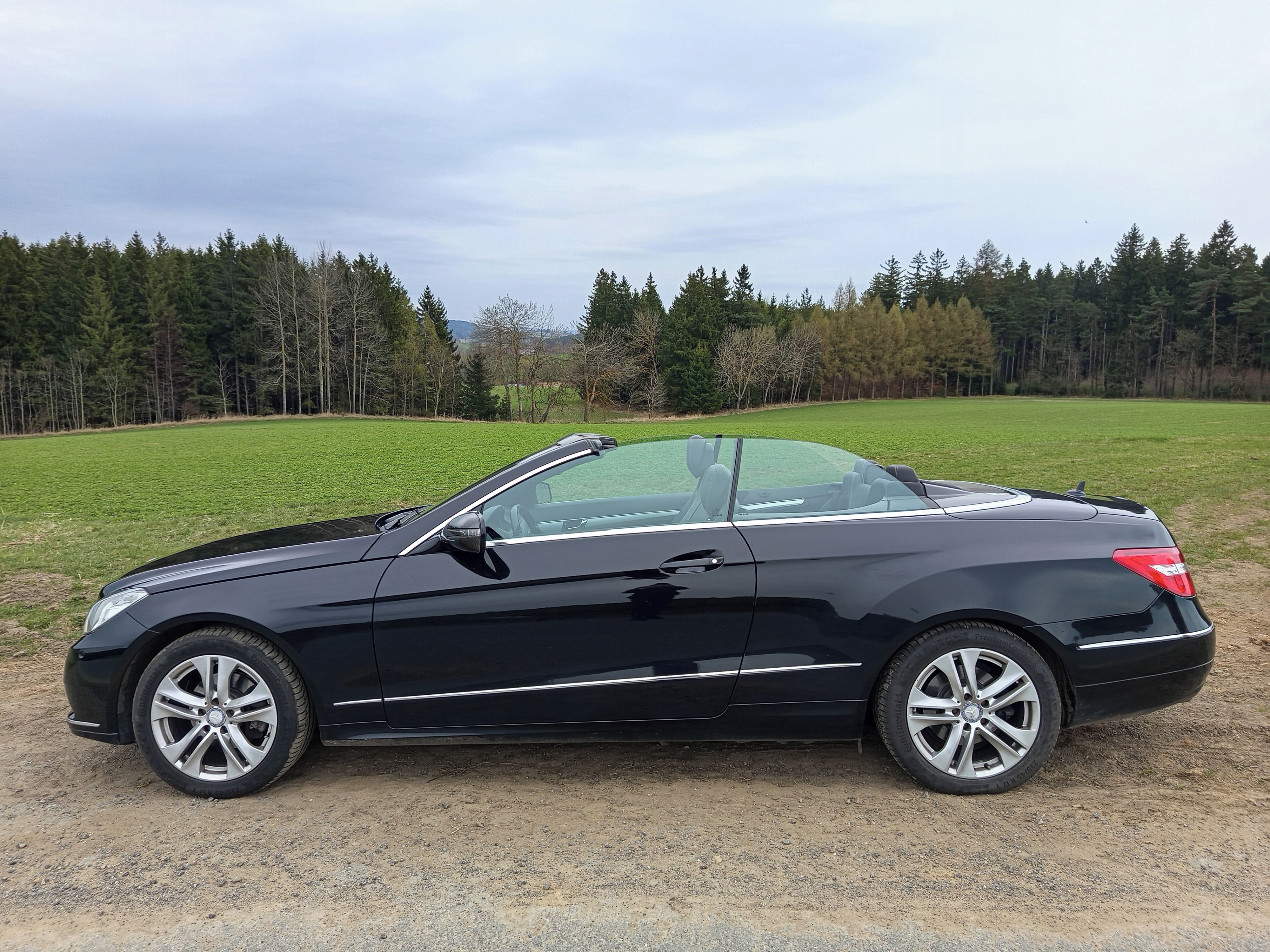 Mercedes-Benz Třídy E, 1.8 E200 - fotka 6