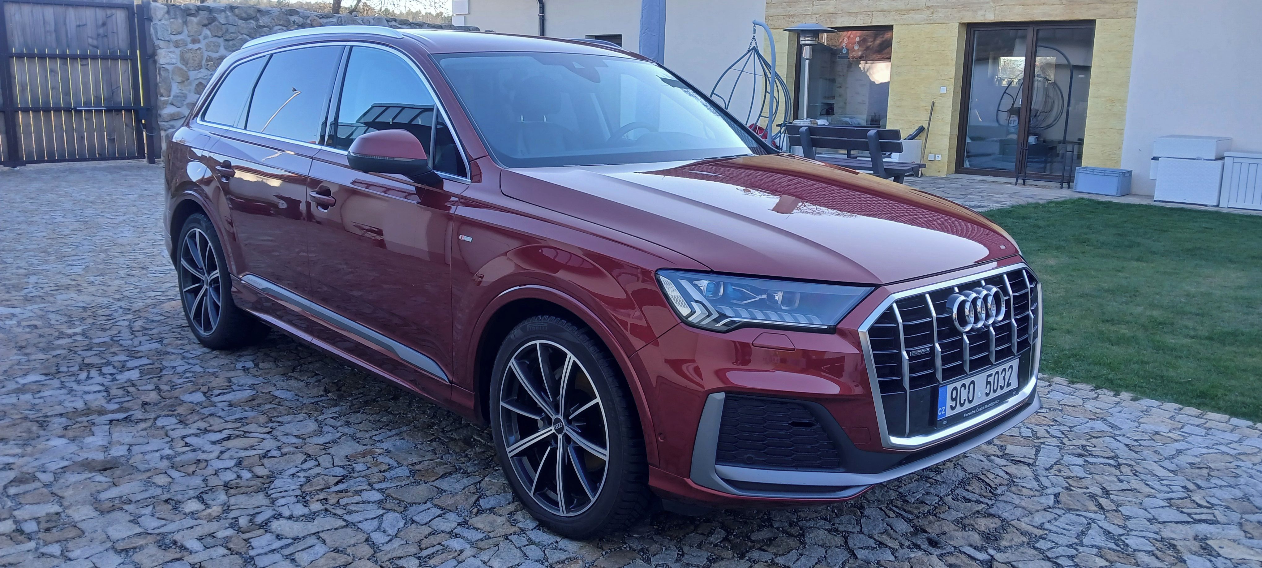 Audi Q7, 50 TDI - full vybava - fotka 2
