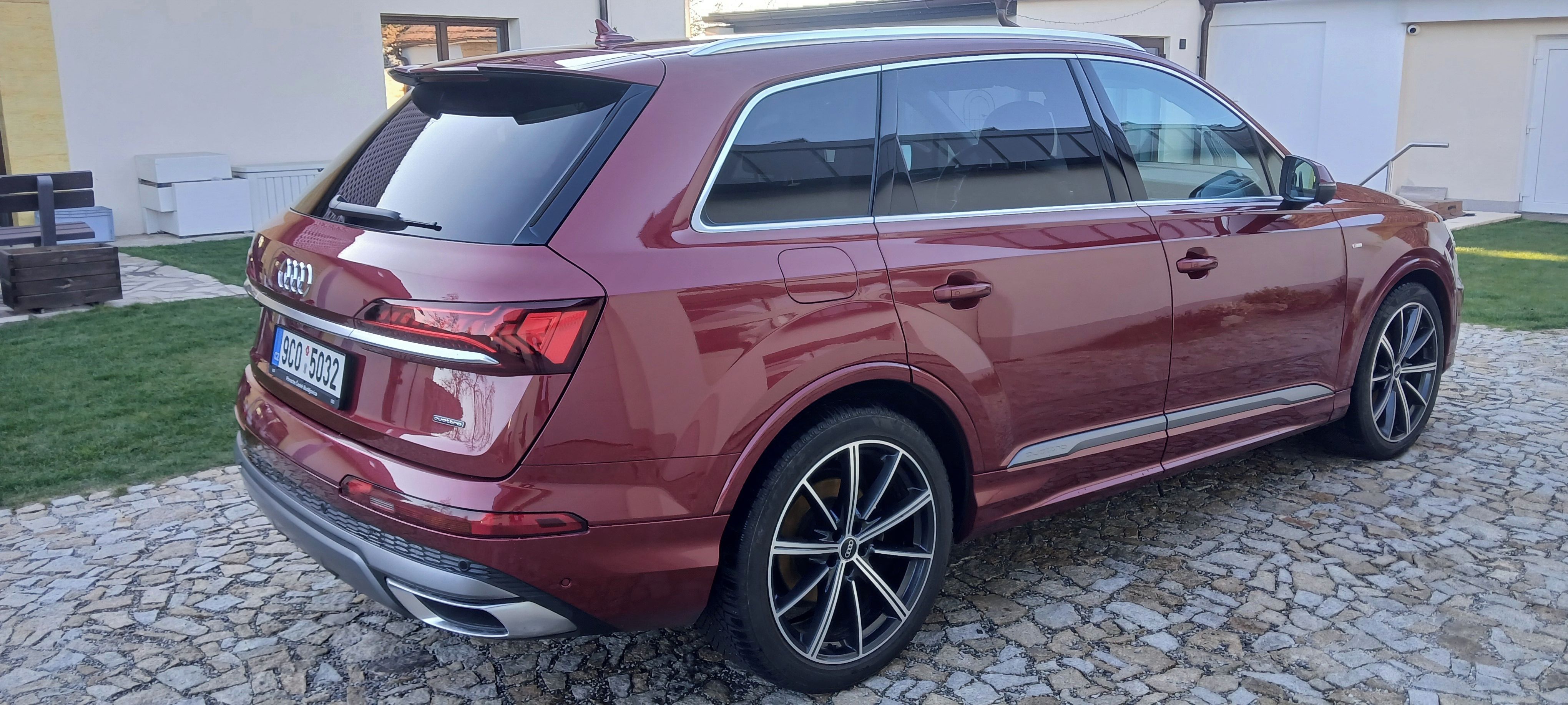 Audi Q7, 50 TDI - full vybava - fotka 3