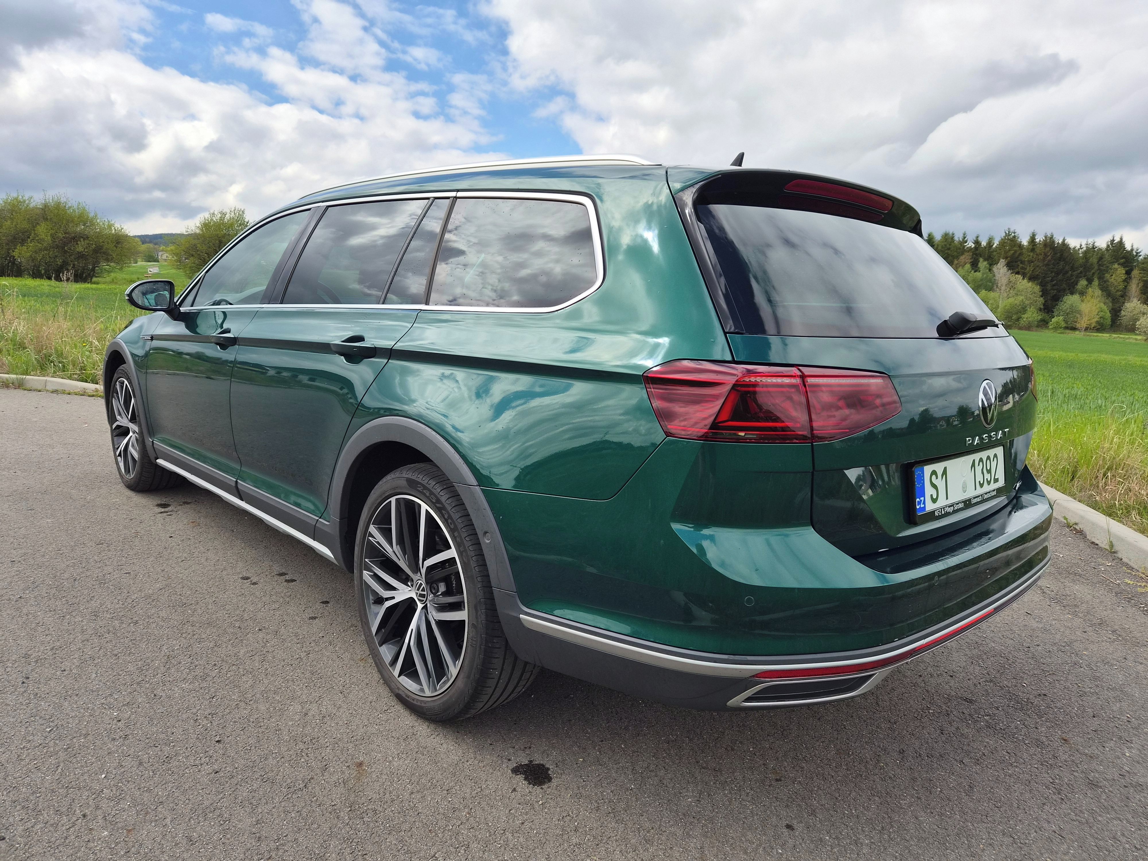 Volkswagen Passat, Alltrack 2.0 BiTDI 176kw 4x4 - fotka 4
