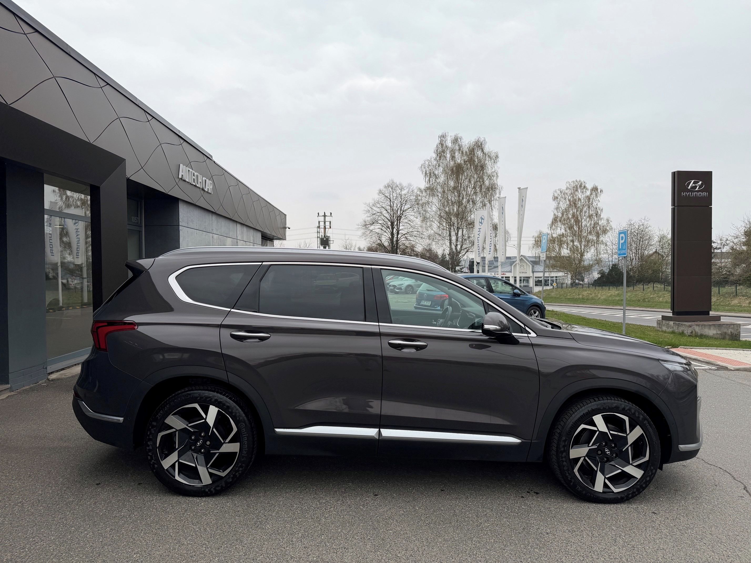 Hyundai Santa Fe, 2.2 CRDi 4WD DCT STYLE PREMIUM - fotka 5