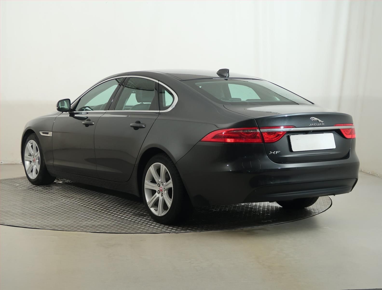 Jaguar XF, E-Performance, Automat, Kůže - fotka 4