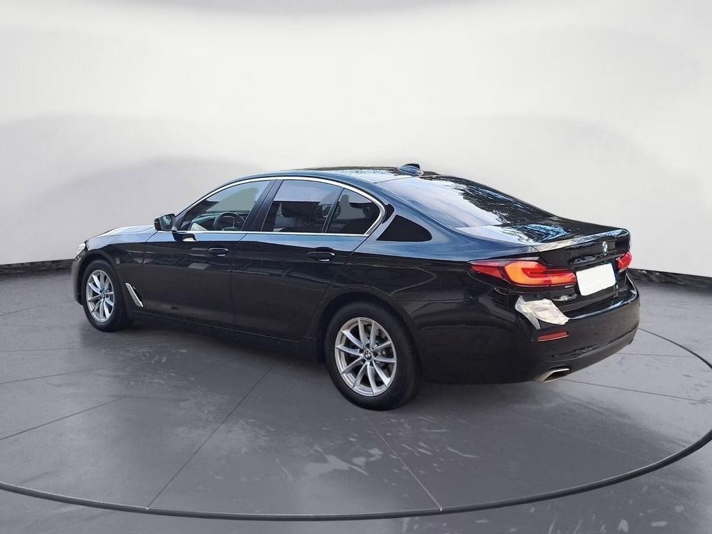 BMW Řada 5, 540 d xDrive Sport*Navi*Led* - fotka 2