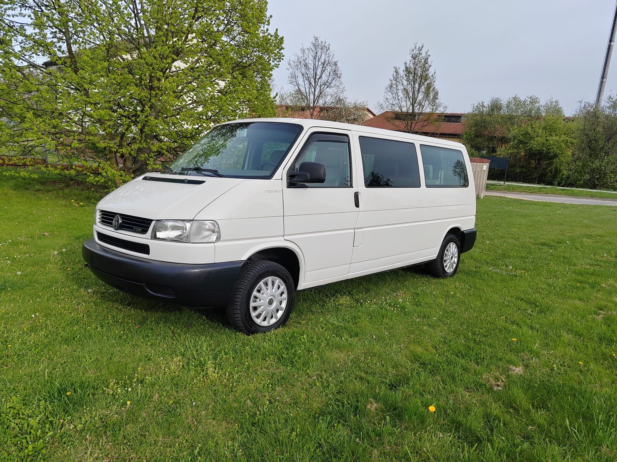 Volkswagen Caravelle, 2.5 TDi syncro serviska - fotka 5