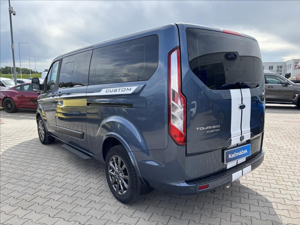 Ford Tourneo Custom, 2,0 EcoBlue 125kW L2 - fotka 3