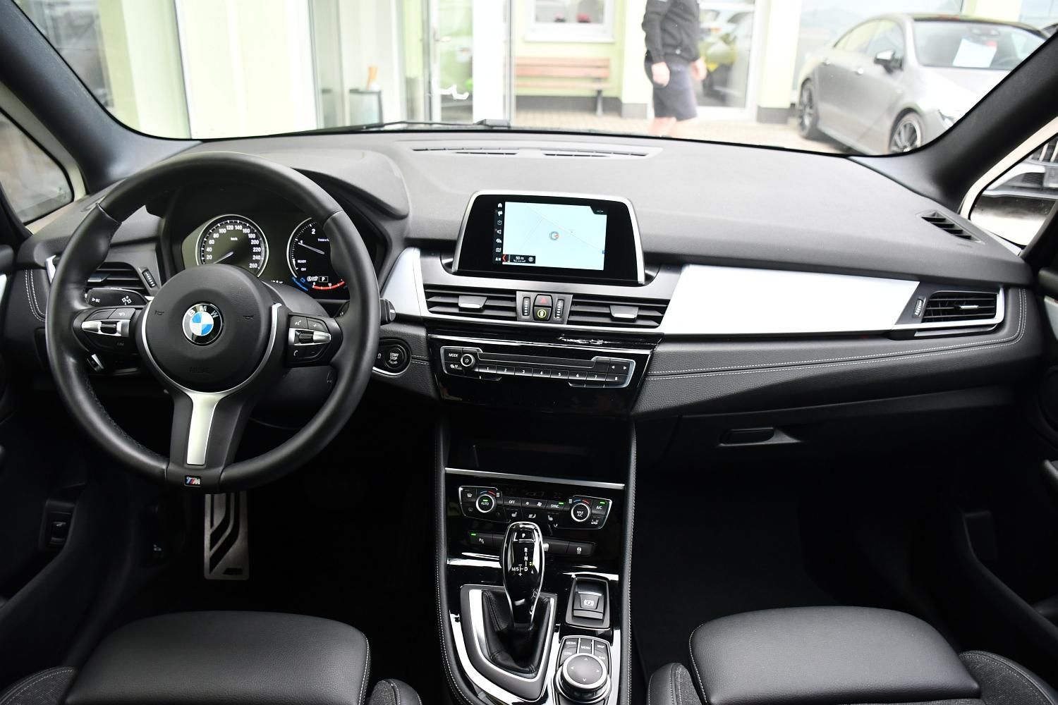 BMW Řada 2, 216D GRAN TOURER TAŽNÉ ČR 1.M - fotka 5