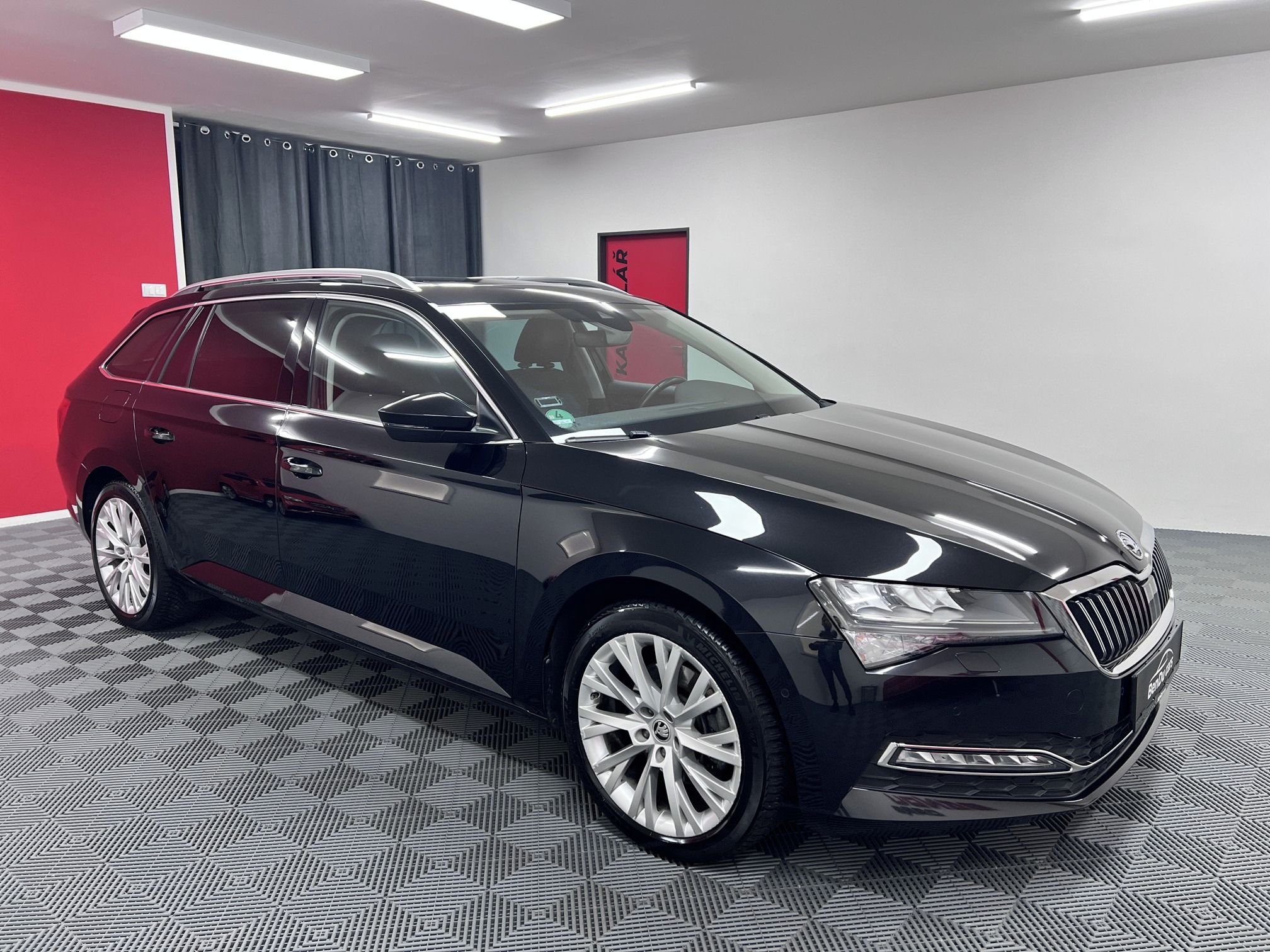 Škoda Superb, 2.0 TSI 140 kW Style Servis - fotka 3