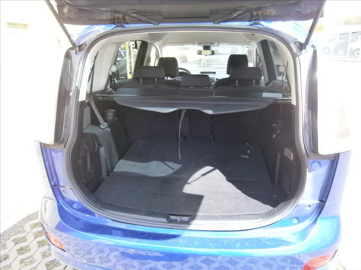 Mazda 5, 2,0 D 81 KW - fotka 6