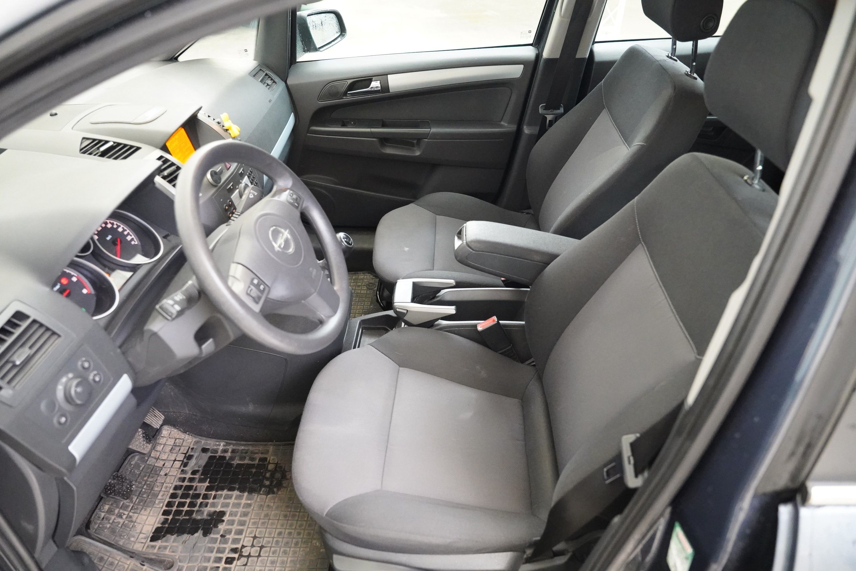 Opel Zafira, 1.9 CDTi 88 kW - fotka 6