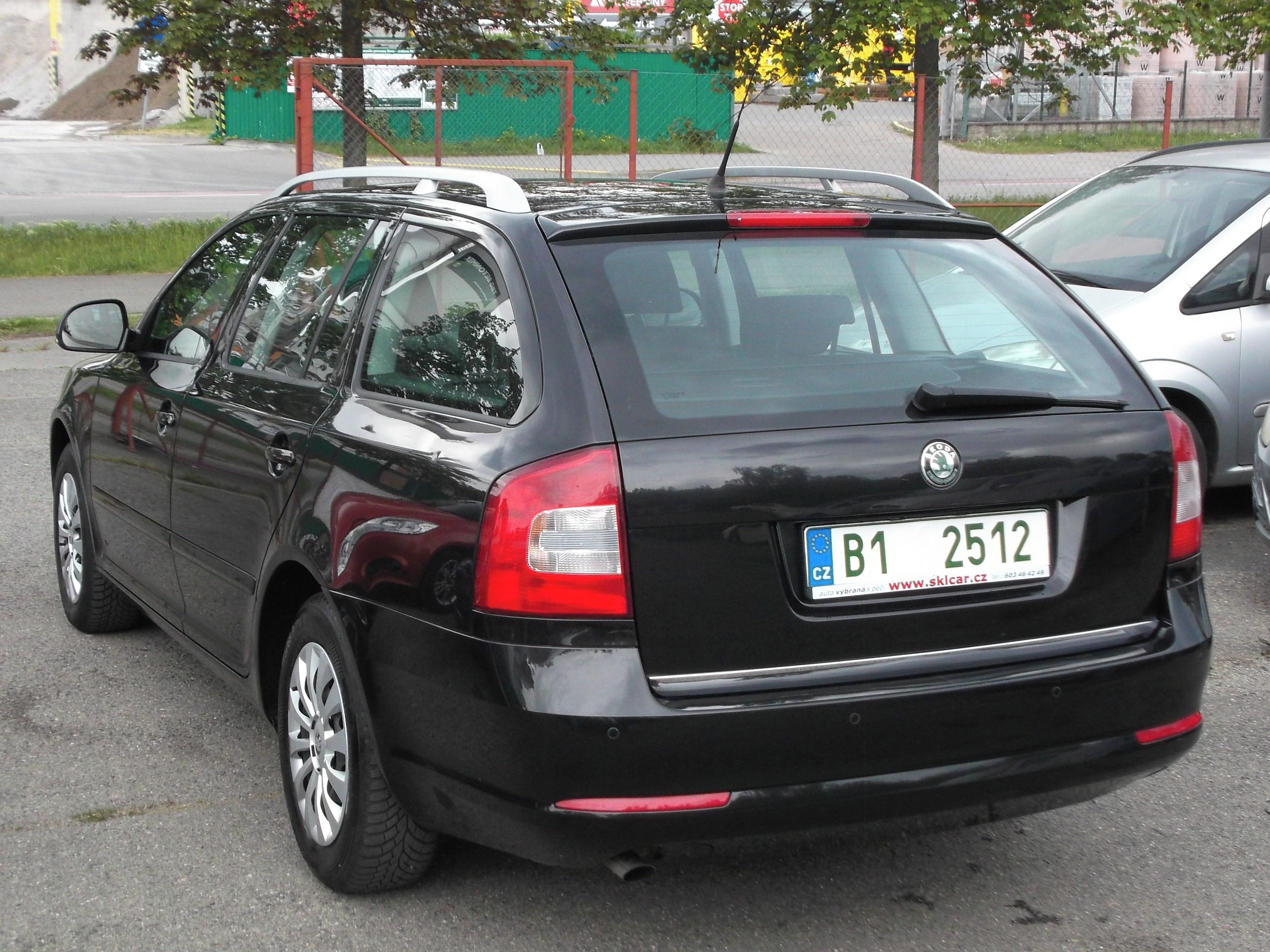Škoda Octavia, 1,6Mpi 1.maj.poSTK,m.2010 - fotka 4