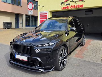 M60i plná výbava;6 míst(2/2/2)