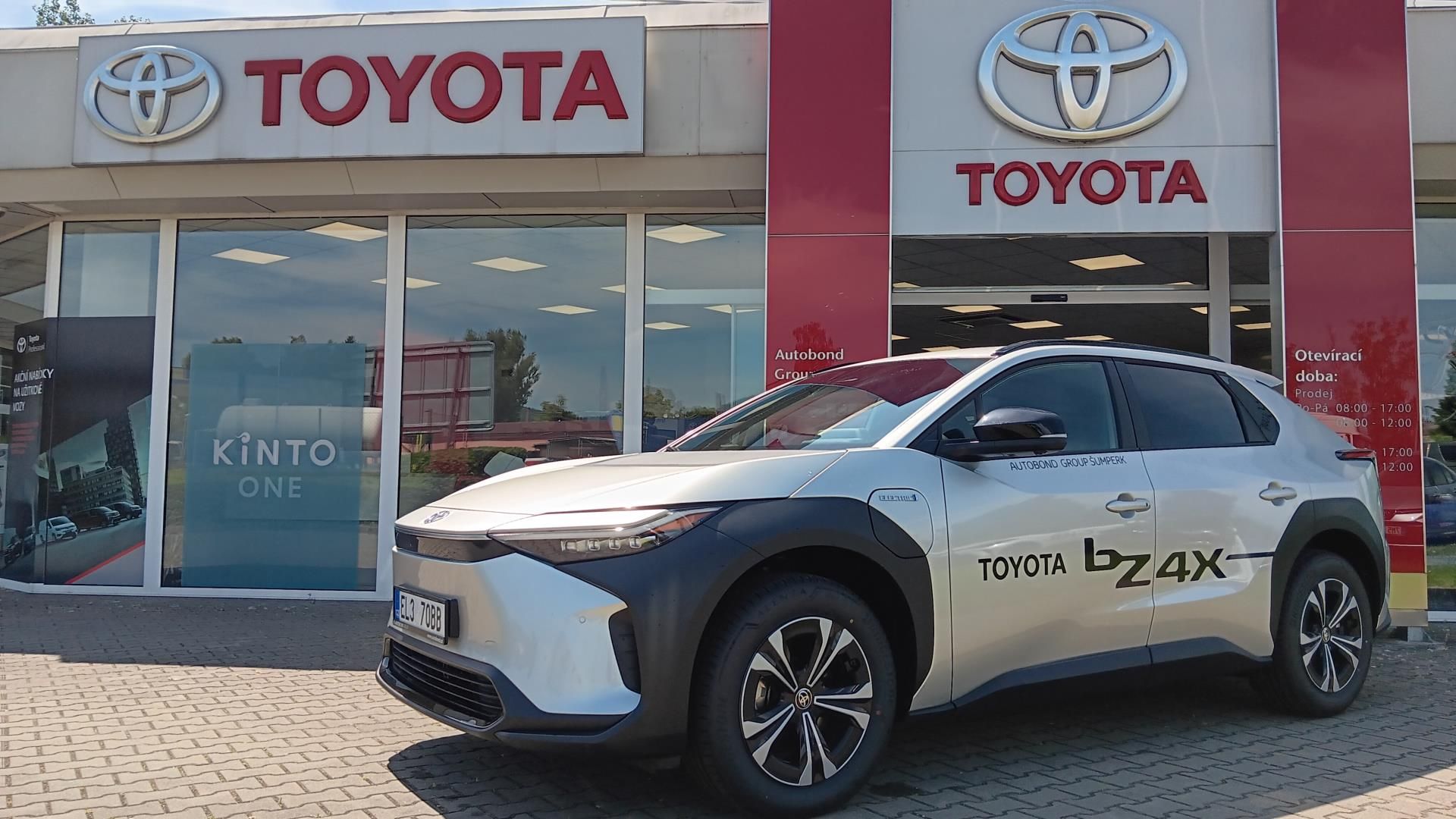 Toyota bZ4X, 4X4 PRESTIGE