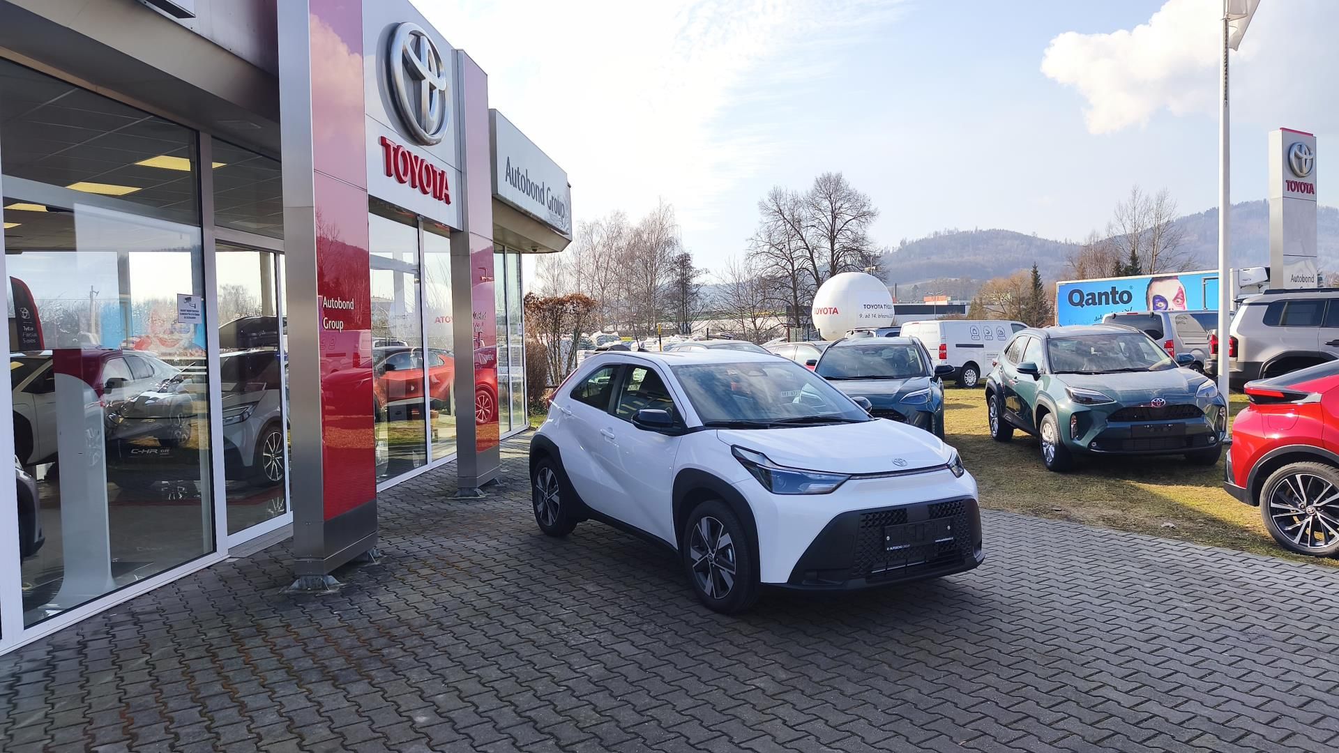Toyota Aygo, 1.5 HEV - Comfort - fotka 3