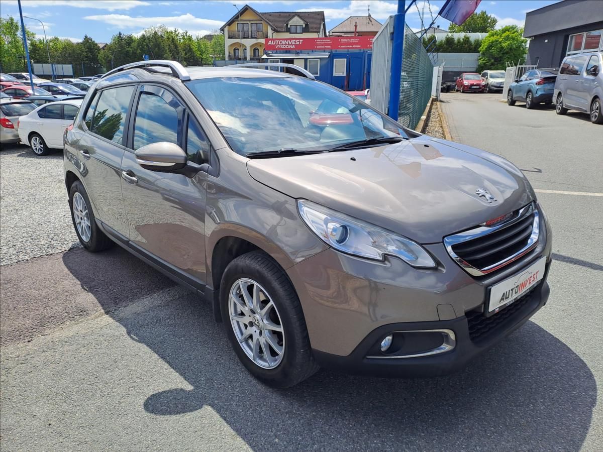 Peugeot 2008, 1,2 THP SERVISKA,KOUPENO CZ - fotka 2