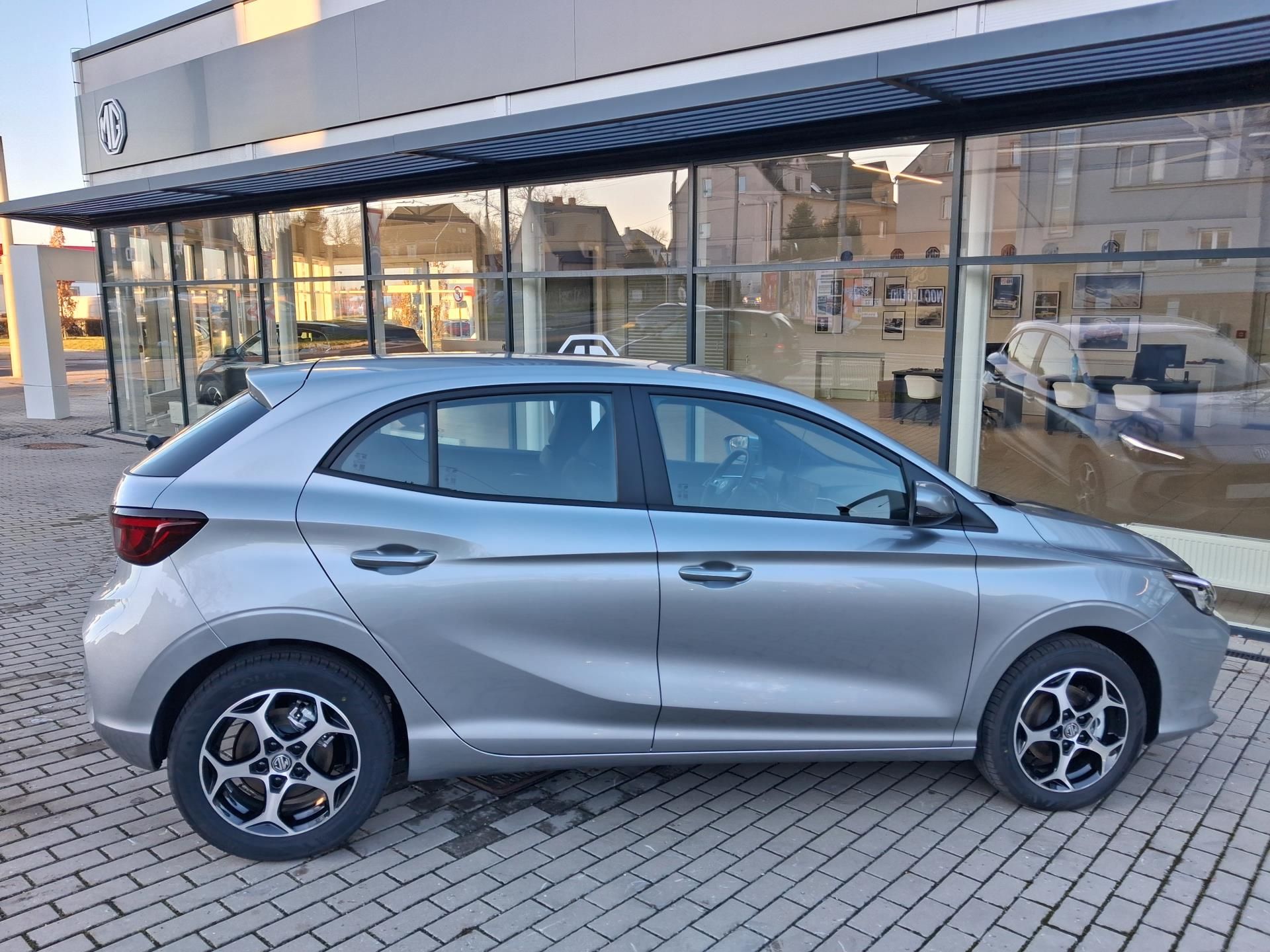 MG MG3, ELEGANCE 1.5 85kW 5MT 4x2 - fotka 5