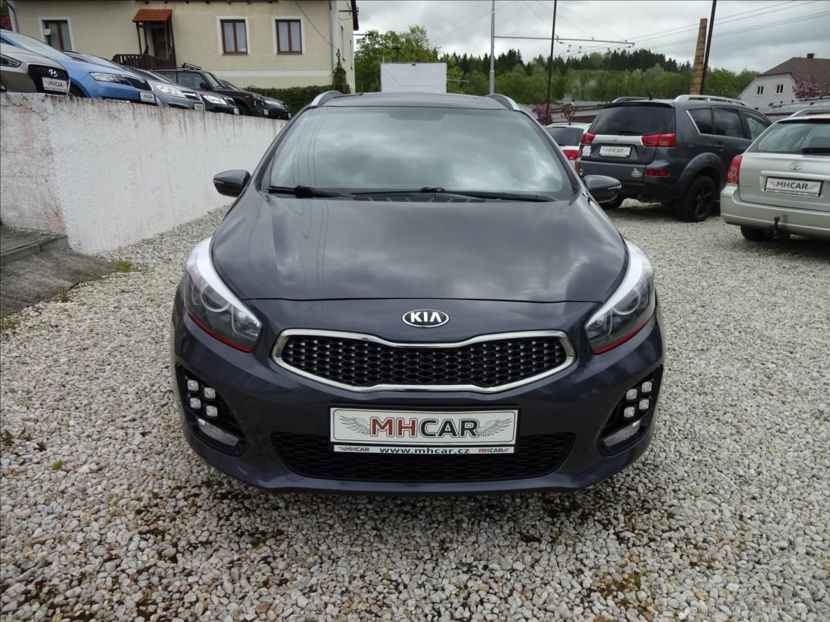 Kia Cee´d, 1,6 CRDi 100kW GT LINE - fotka 2