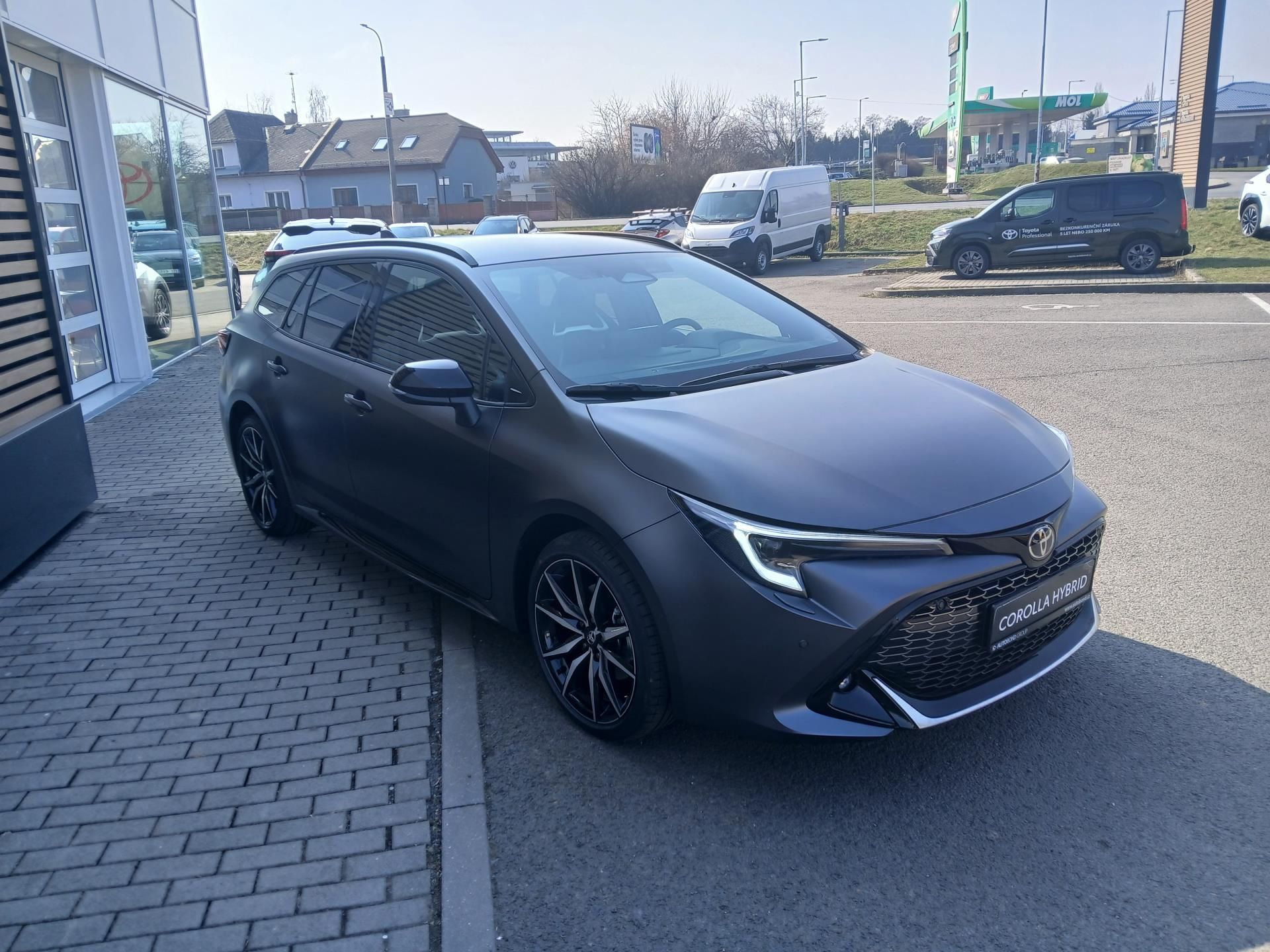 Toyota Corolla, 2.0 HEV E-CVT, GR Sport - fotka 3