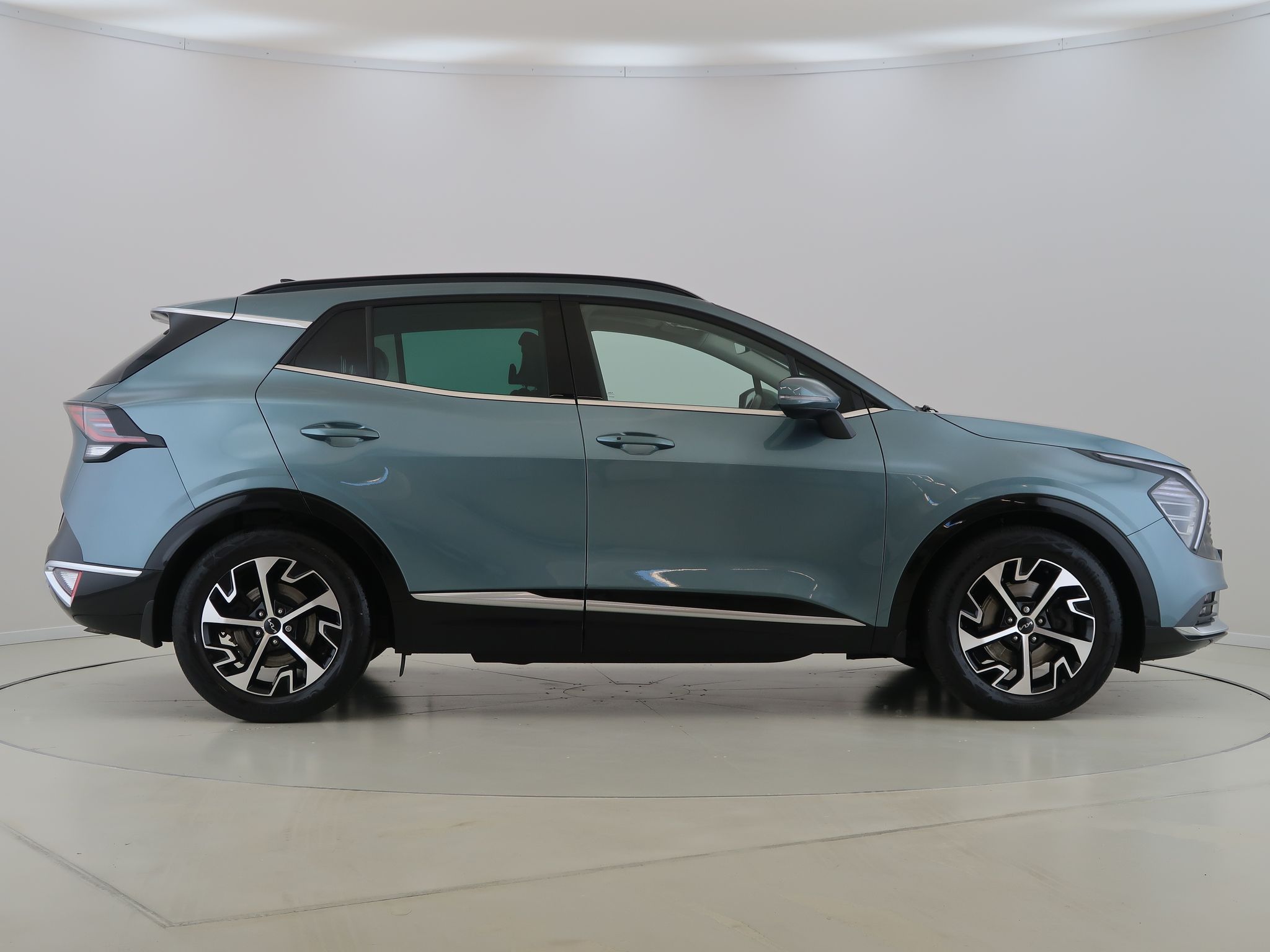 Kia Sportage, 1.6T-GDI,MHEV,4x4,CZ,1Maj - fotka 4