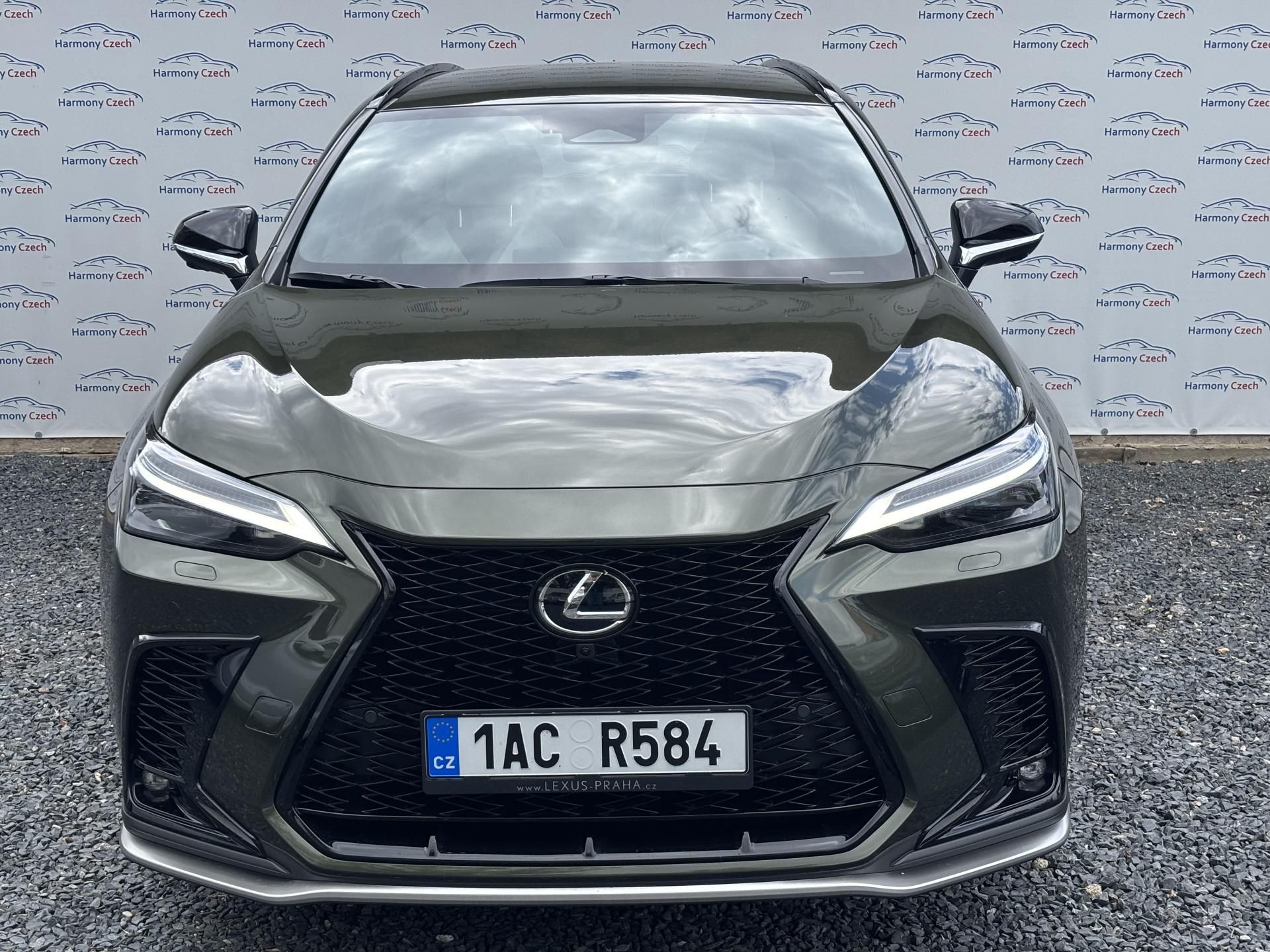 Lexus NX 350h, 2.5HSD, 4x4, F-Sport top, ČR - fotka 2