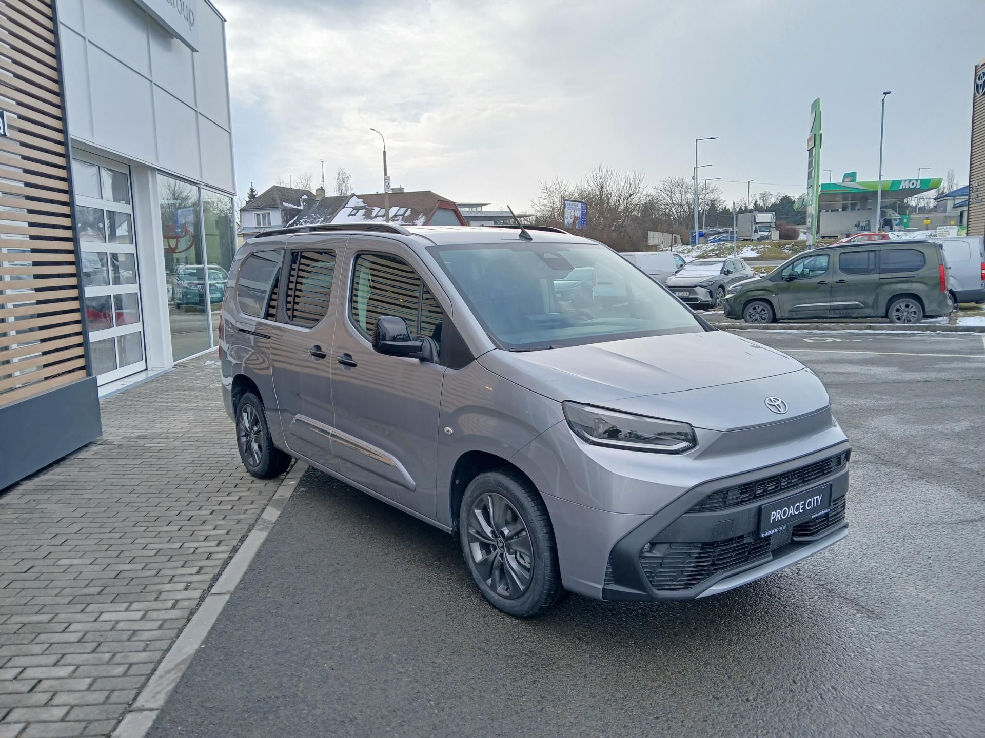Toyota Proace City Verso, 1.5D 6MT Long Family 7 míst - fotka 3