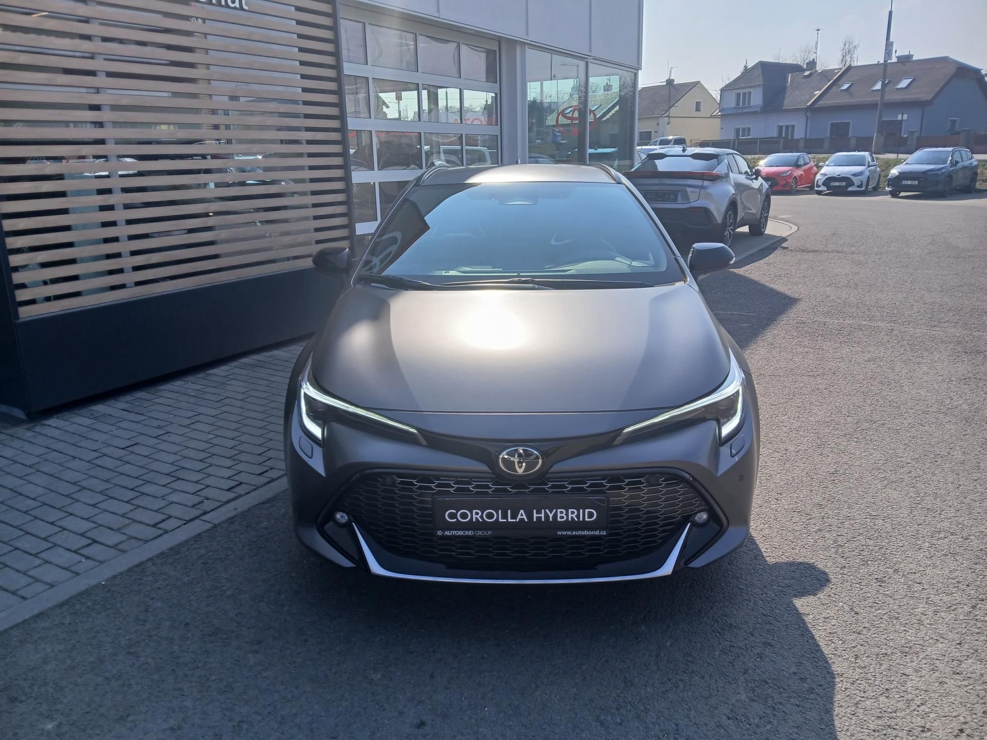 Toyota Corolla, 2.0 HEV E-CVT, GR Sport - fotka 2