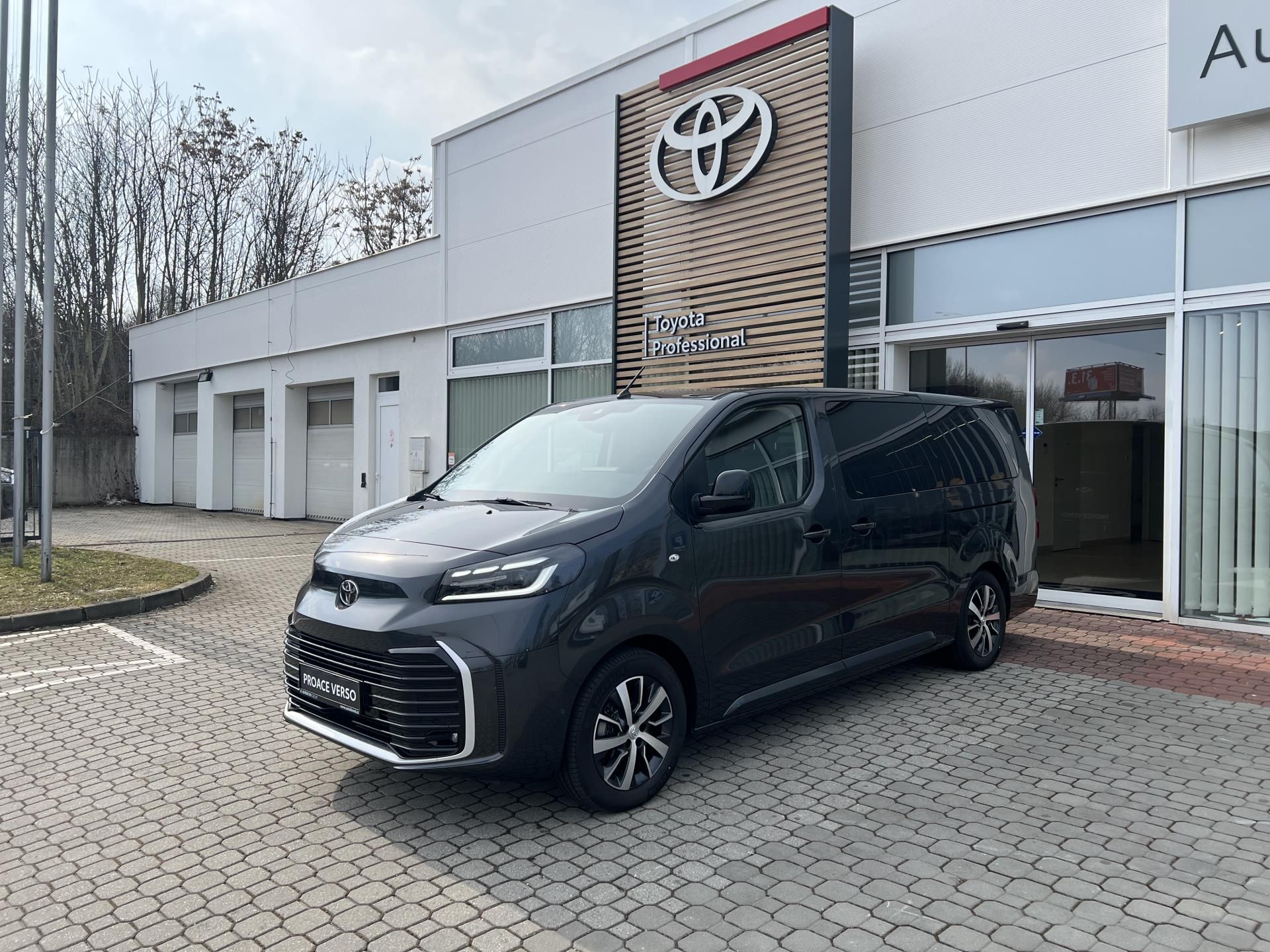 Toyota Proace Verso, 2.0D 8AT VIP 6S L2 Skyview - fotka 2