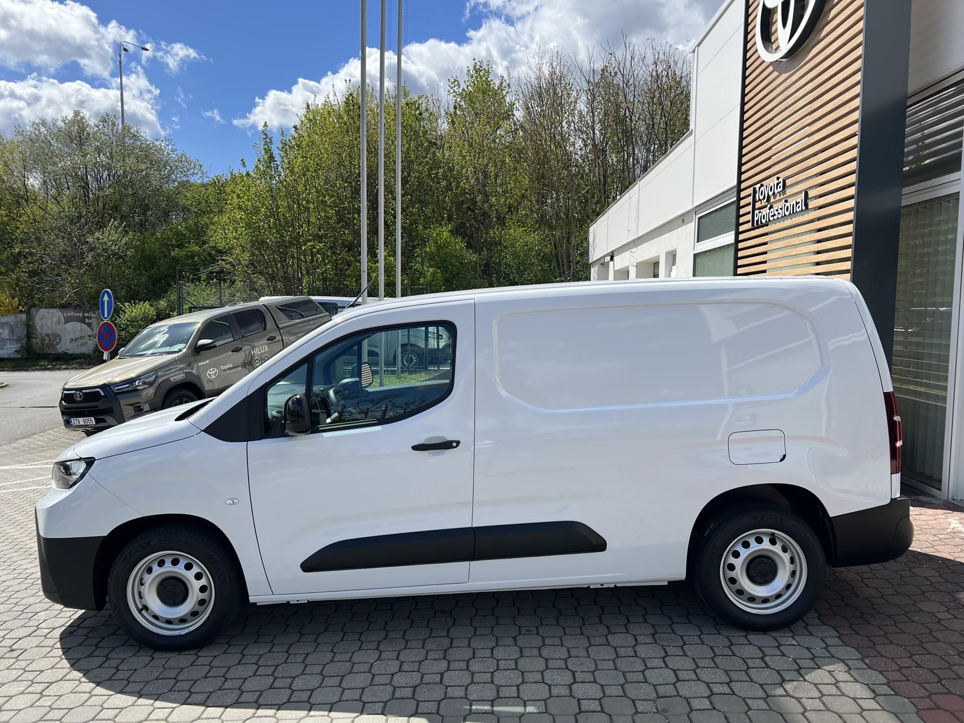 Toyota Proace City, 1.5D 6MT Active 2S - fotka 3